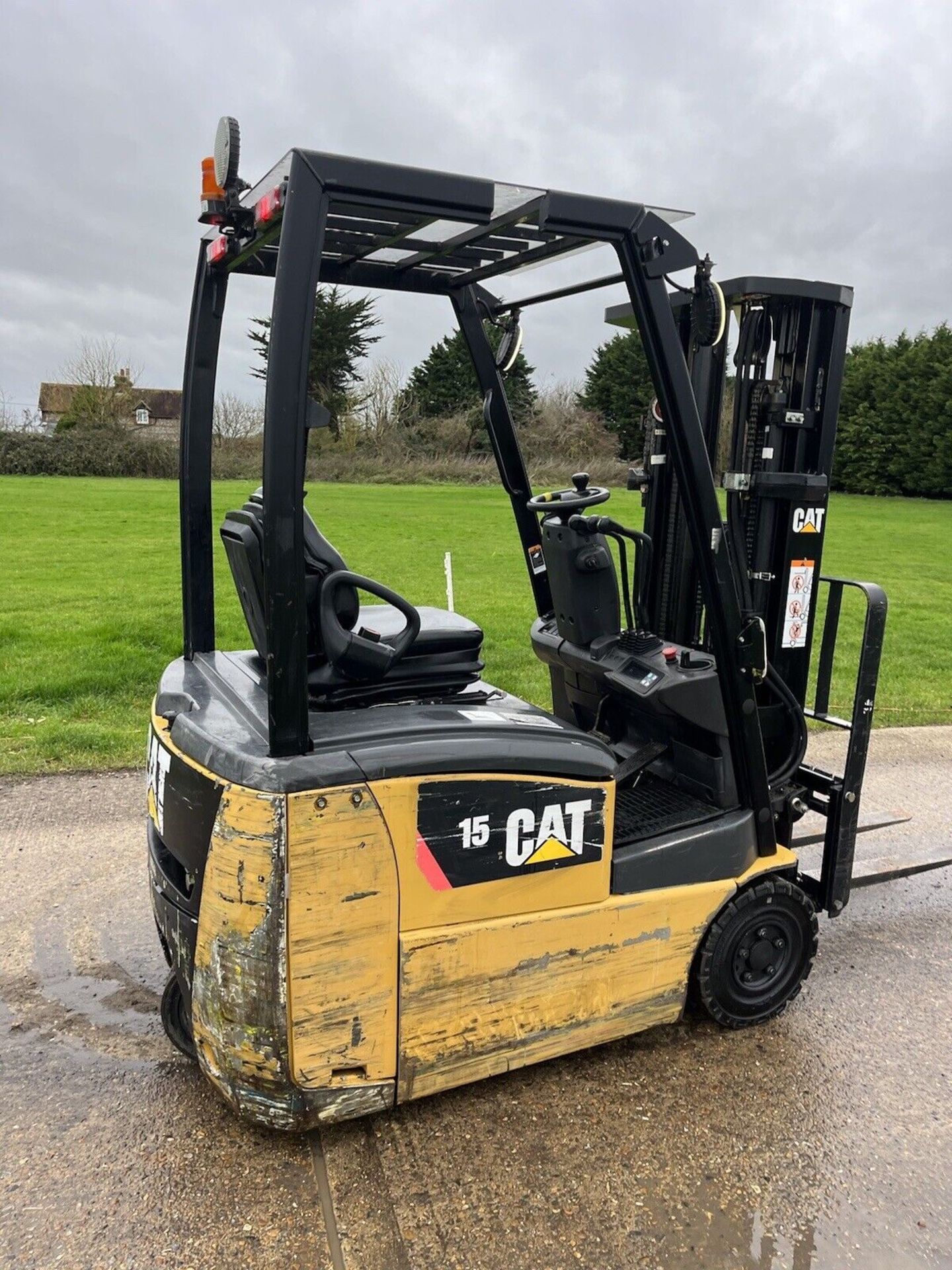 2017, CATERPILLAR 1.5 Electric Forklift Truck (Container Spec) - Image 2 of 6