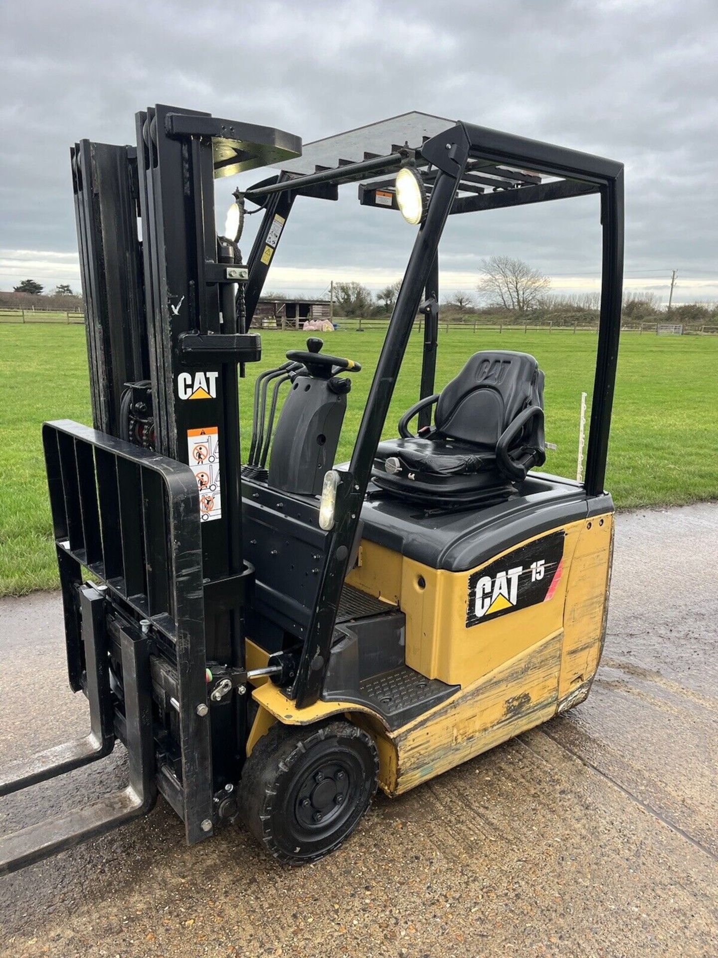 2017, CATERPILLAR 1.5 Electric Forklift Truck (Container Spec)