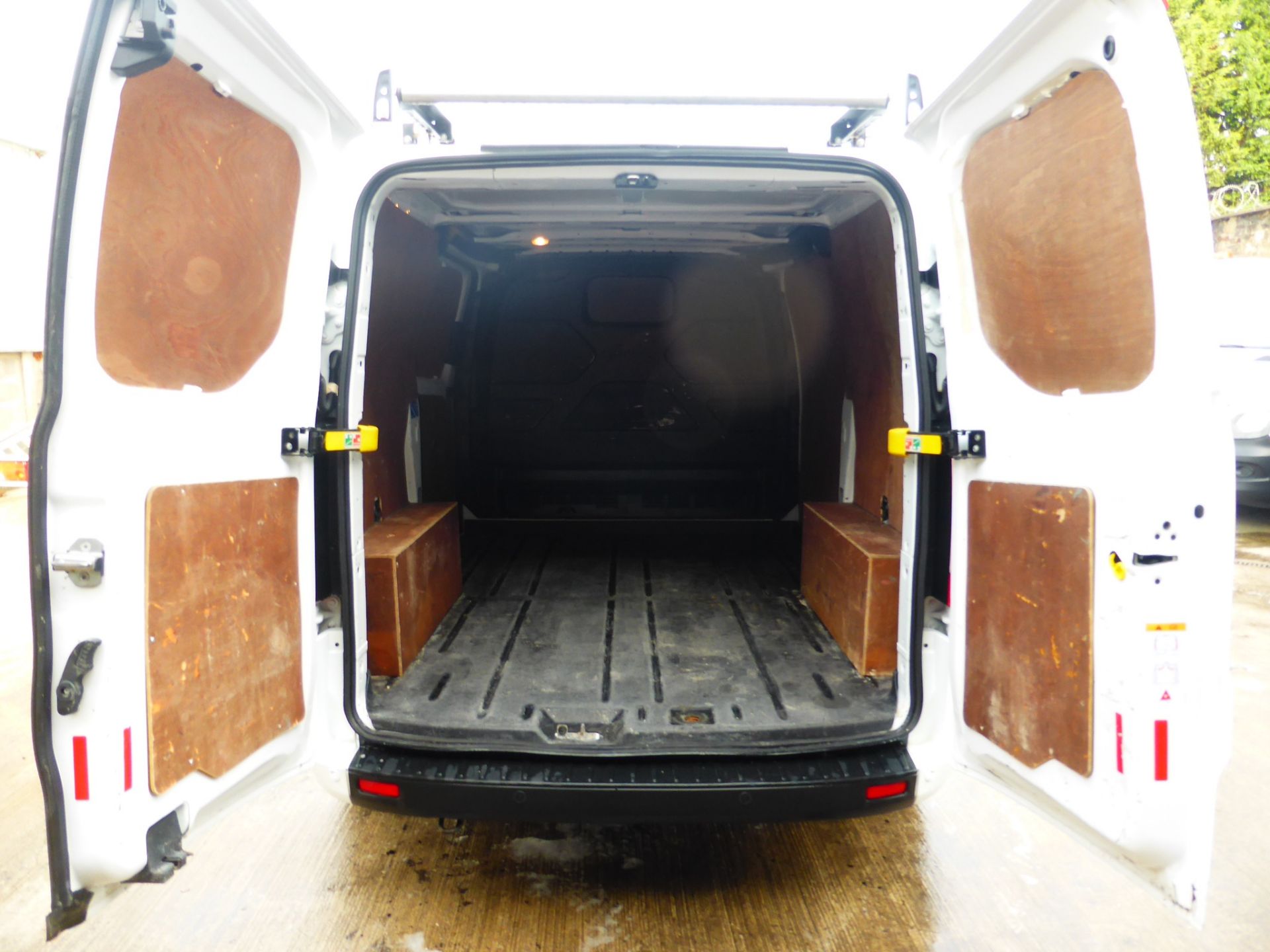 FORD TRANSIT 2.0 CUSTOM 300 TREND - Image 7 of 13