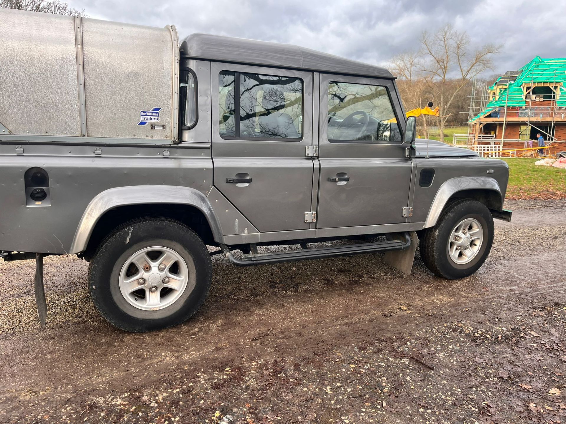 2010 Landrover Defender 110 - Double Cab Country 4 TDCi (No VAT on hammer) - Image 6 of 14