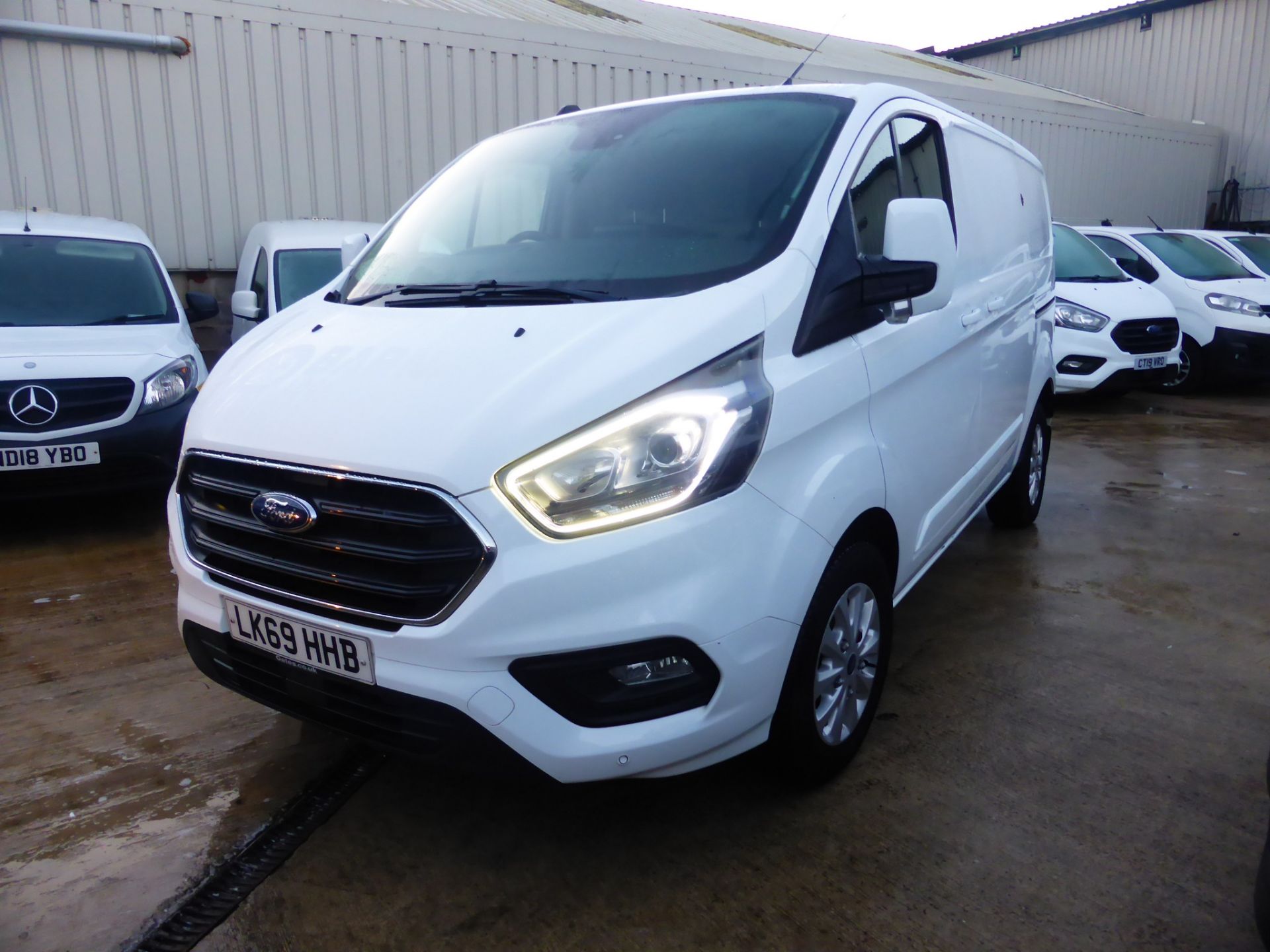 FORD Transit - CUSTOM 2.0 130BHP LIMITED