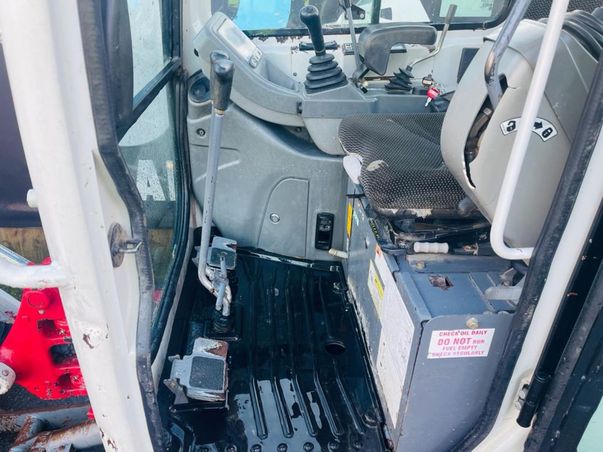 2017- TAKEUCHI TB216 EXCAVATOR - Image 12 of 15