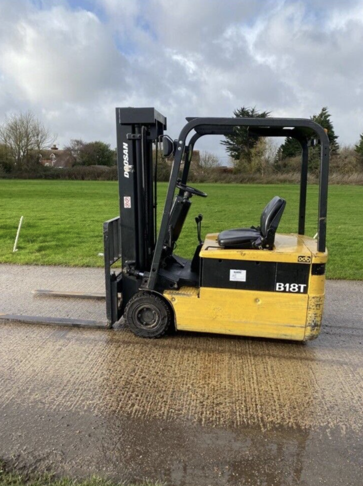 DAEWOO Electric Forklift Truck (Container Spec) - Image 5 of 5