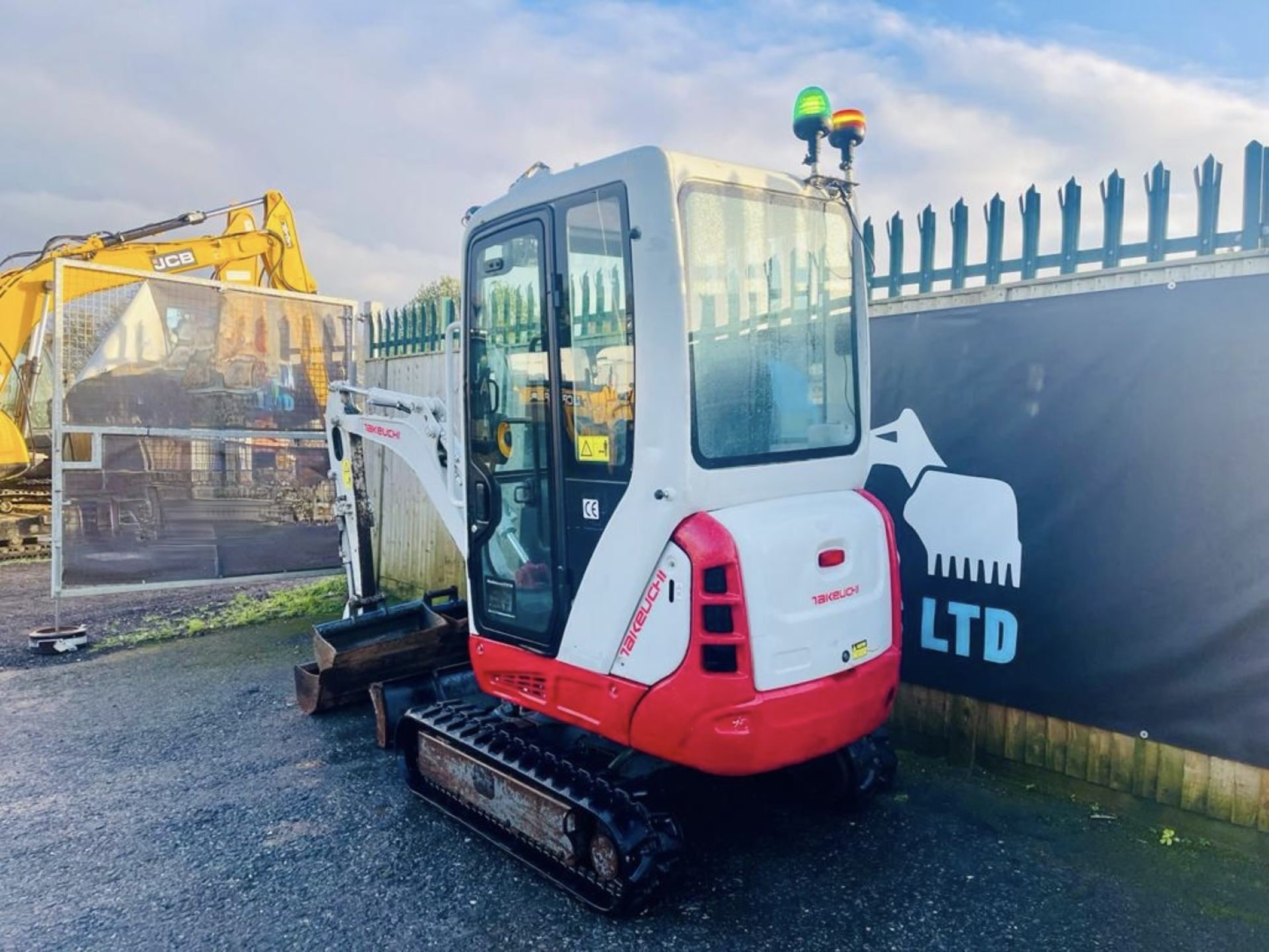 2017- TAKEUCHI TB216 EXCAVATOR - Image 13 of 15