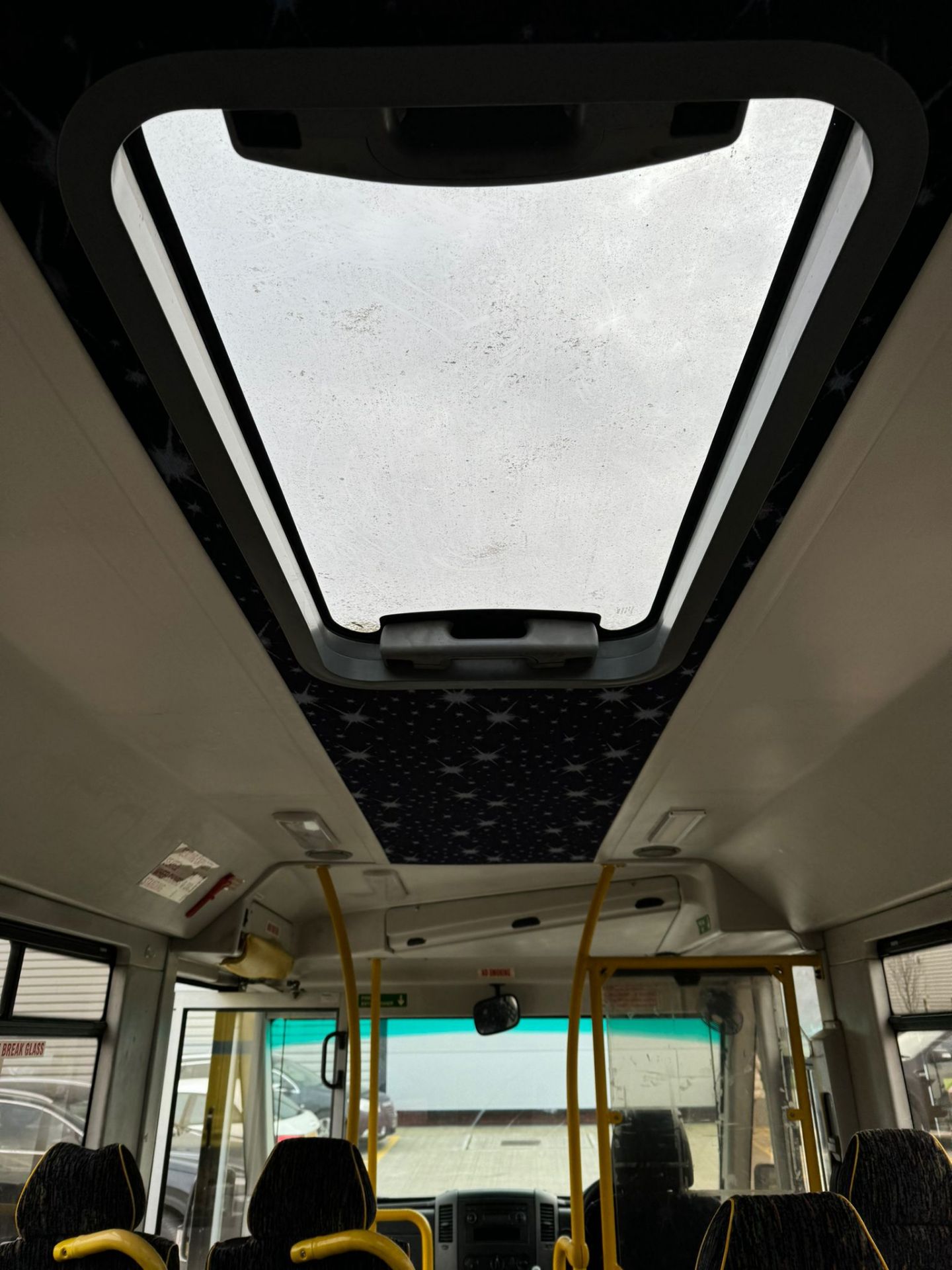 NO RESERVE - EX-COUNCIL FLEET VEHICLE - 2008, Mercedes-Benz Sprinter (WX08 BGV) Welfare Bus - Bild 17 aus 25