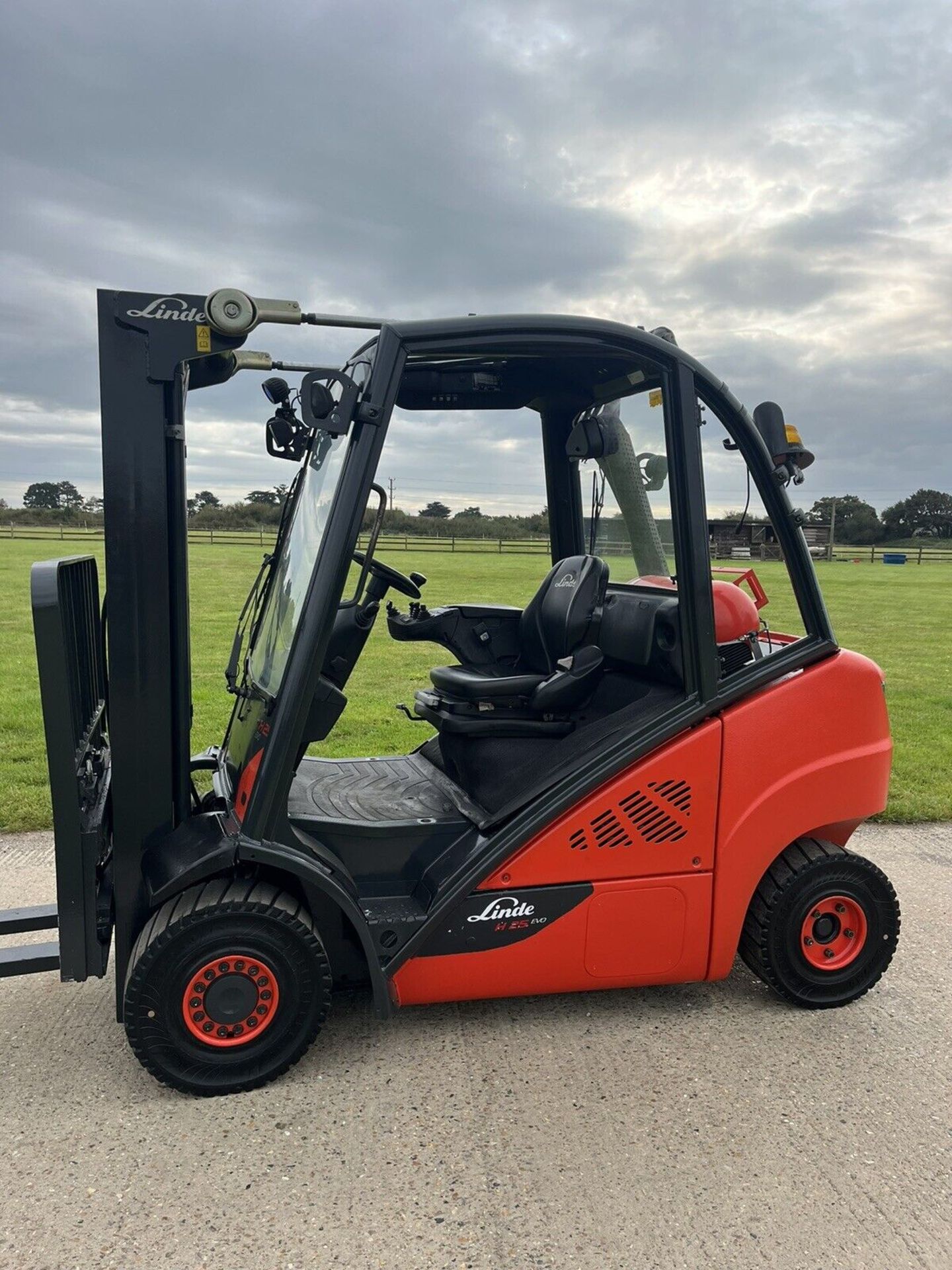 LINDE H25 Gas Forklift (Container Spec) - Bild 2 aus 5