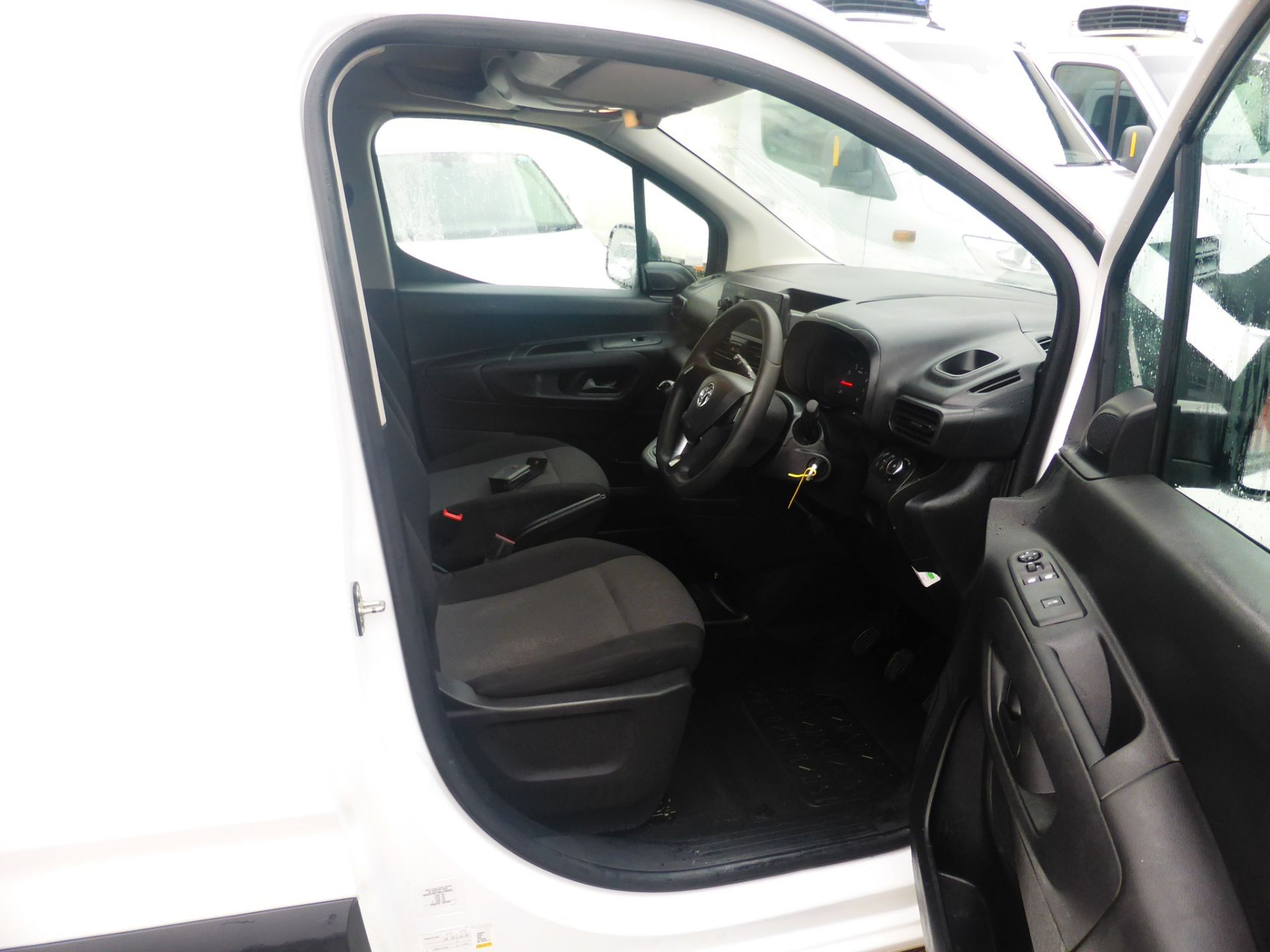 VAUXHALL COMBO 1.6 2300 EDITION ULEZ EURO6 - Image 8 of 12