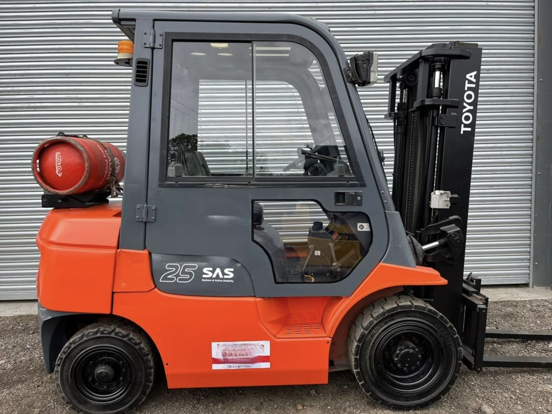 TOYOTA, 2.5 Tonne - Gas Forklift Truck - Image 6 of 11