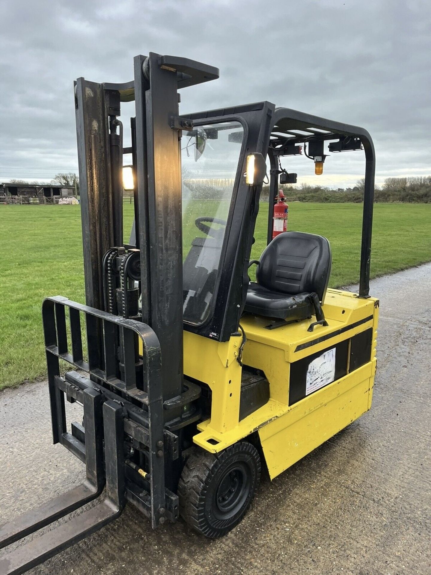 CATERPILLAR 1.8 Electric Forklift Truck (Container Spec)