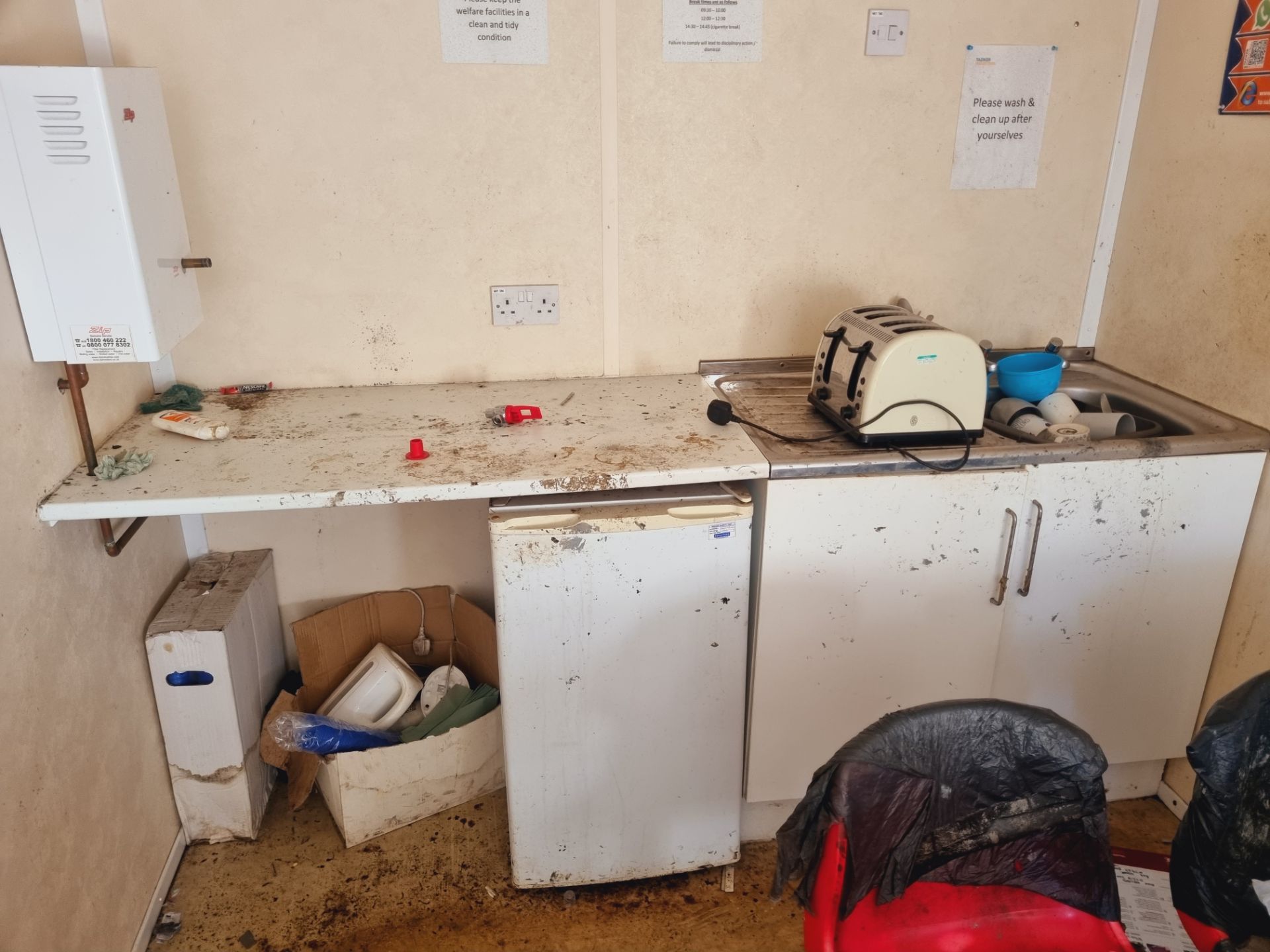20ft Secure Mess / Canteen Block - Image 6 of 9