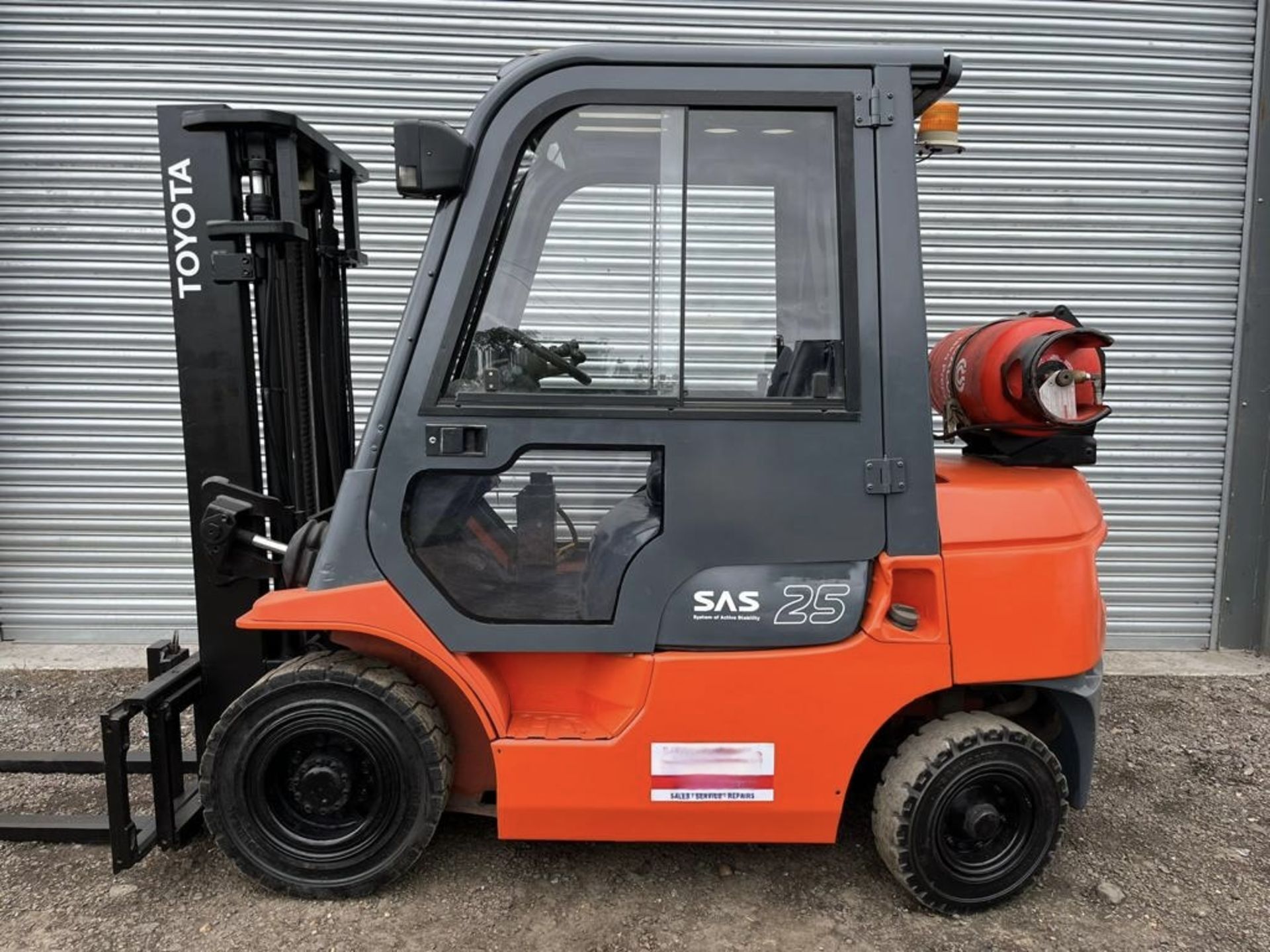 TOYOTA, 2.5 Tonne - Gas Forklift Truck - Image 8 of 11