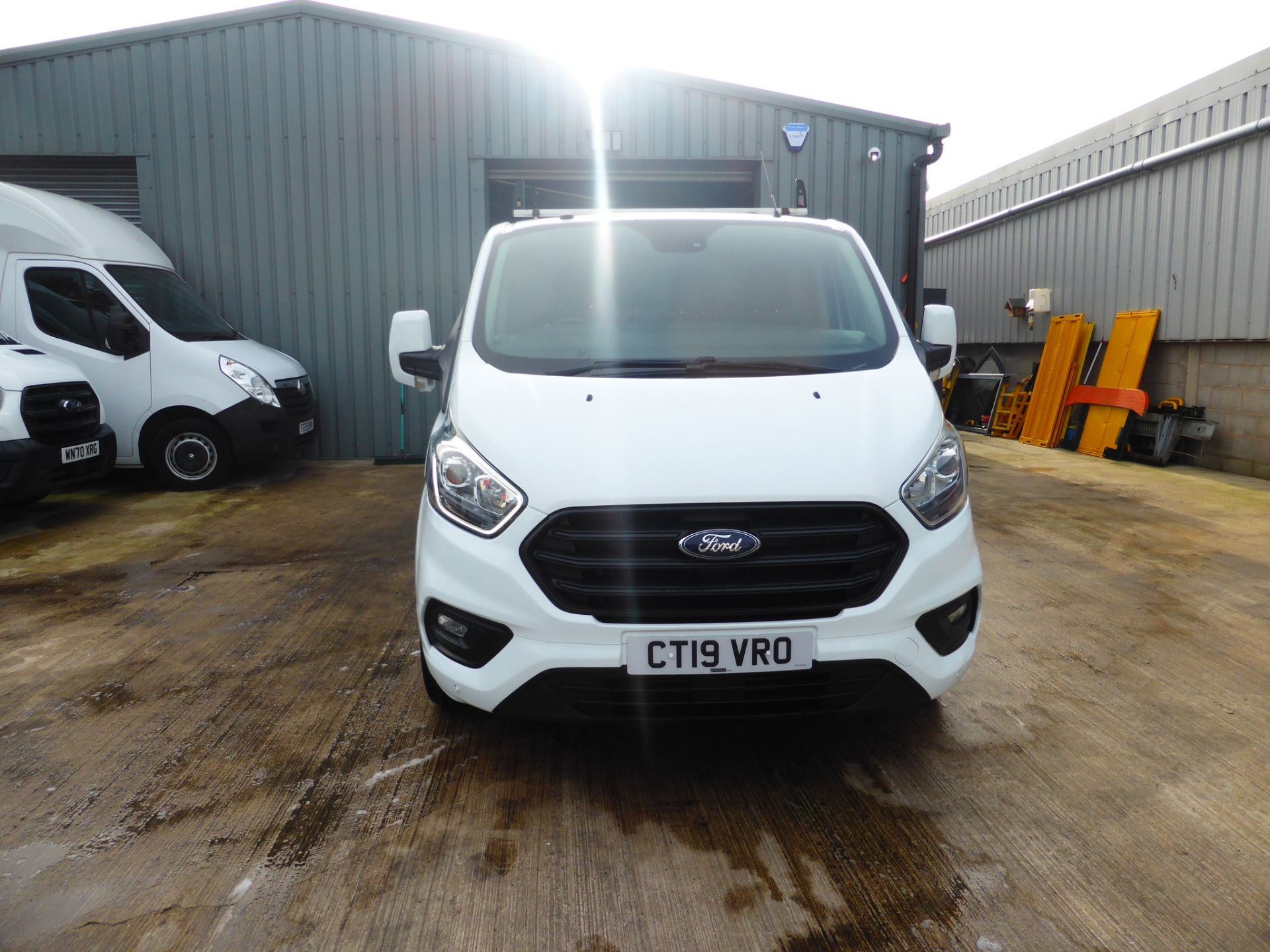 FORD TRANSIT 2.0 CUSTOM 300 TREND - Image 3 of 13