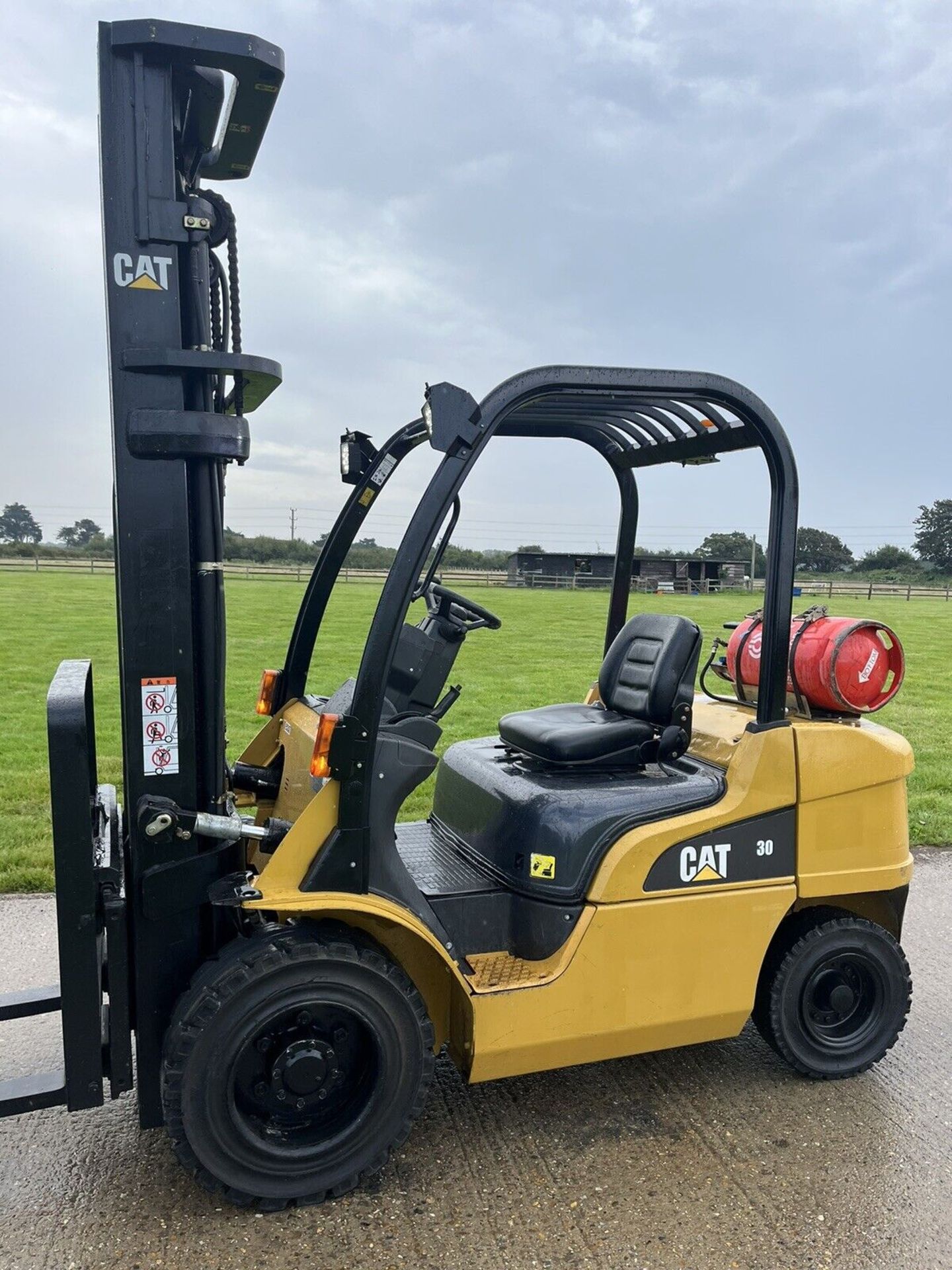 CATERPILLAR, 3 Tonne Gas Forklift - Image 5 of 5