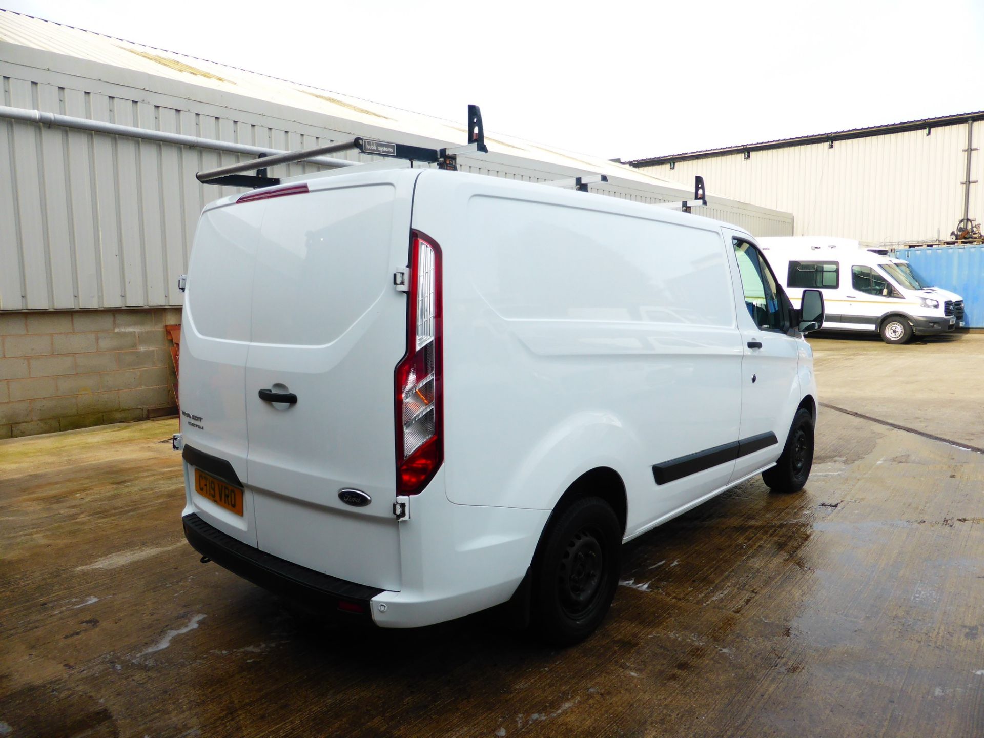 FORD TRANSIT 2.0 CUSTOM 300 TREND - Image 2 of 13