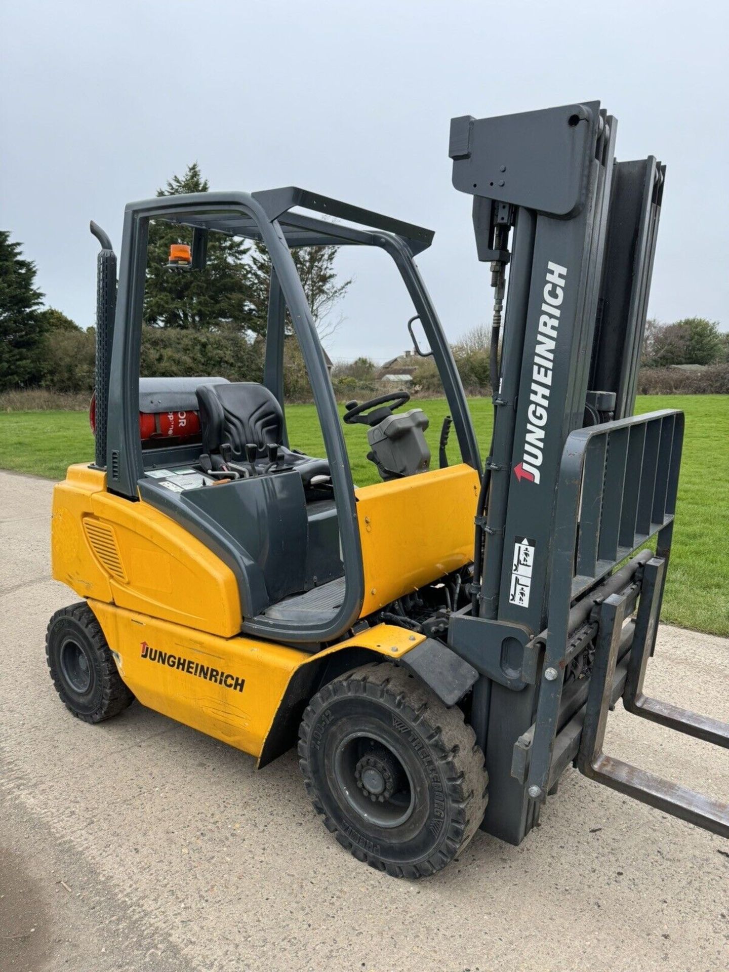 Jungheinrich - 2 Tonne Gas Forklift (Container Spec) - Image 4 of 6