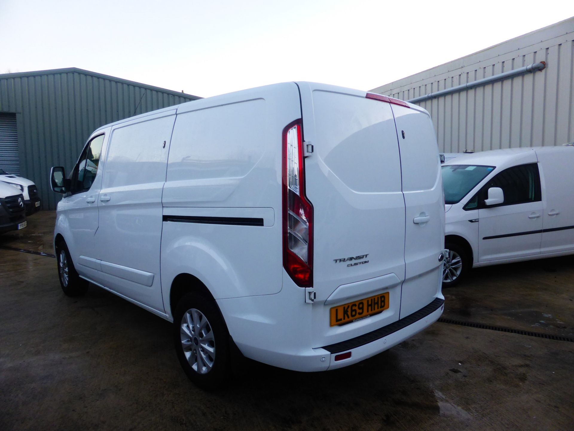 FORD Transit - CUSTOM 2.0 130BHP LIMITED - Image 5 of 12