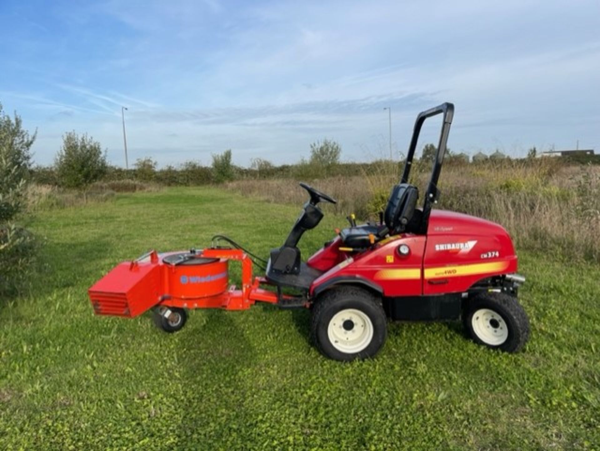 2018, SHIBAURA CM374 OUTFRONT MOWER WITH DECK & BLOWER - Image 4 of 13