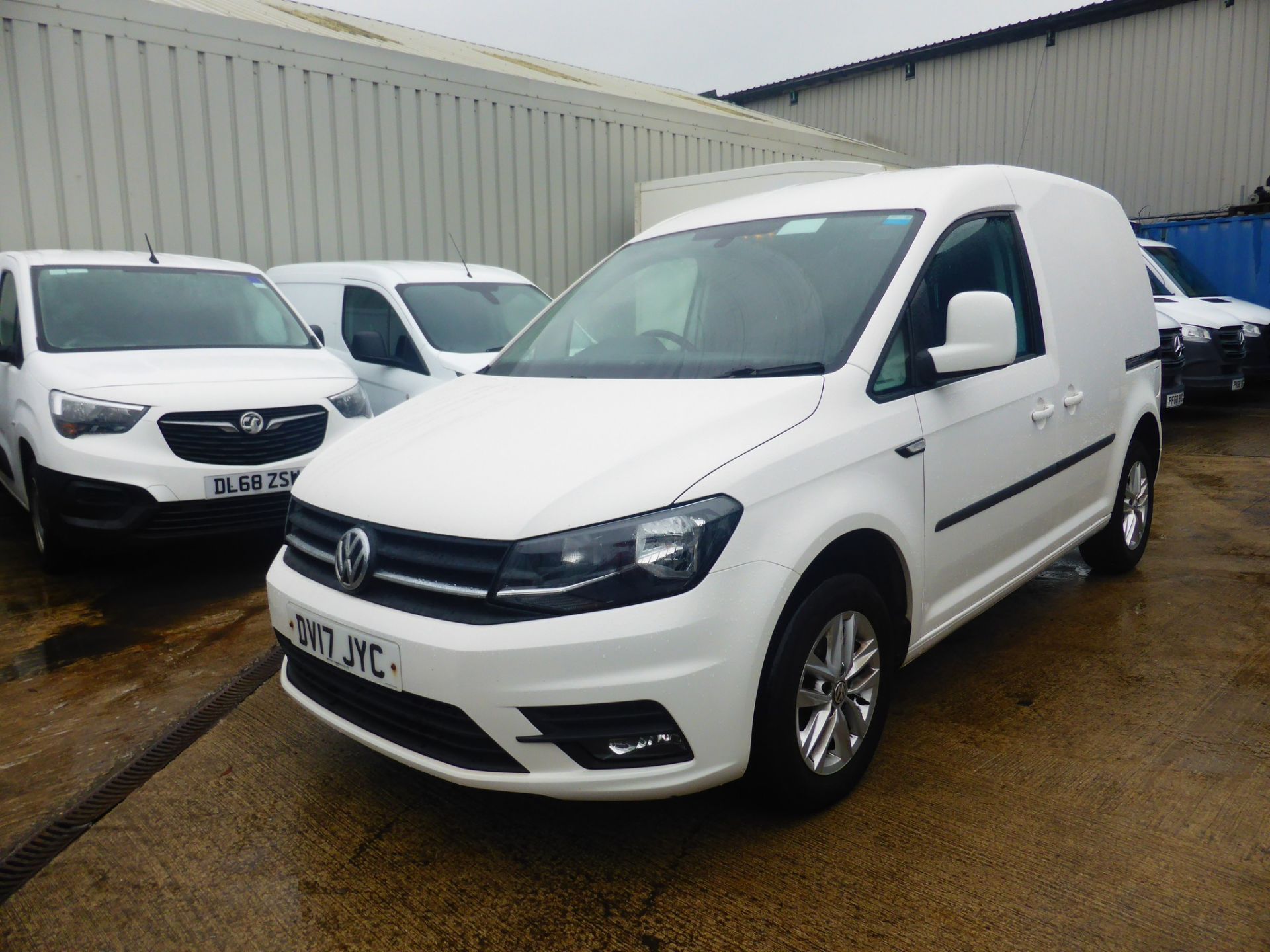 VOLKSWAGEN Caddy - 2.0 TDi Highline - Image 6 of 14