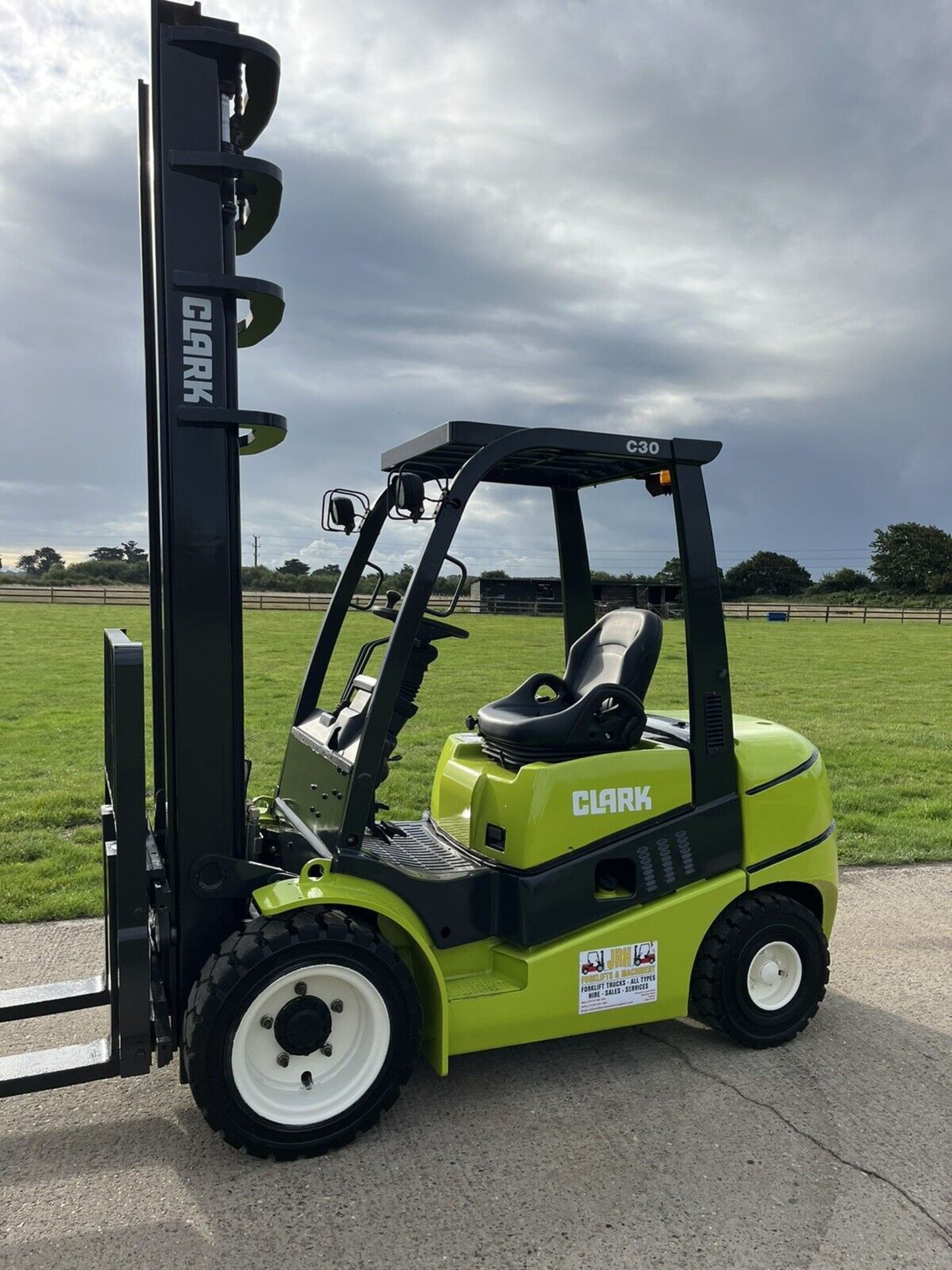 2015 CLARK, 3 Tonne Diesel Forklift Truck - Image 2 of 8