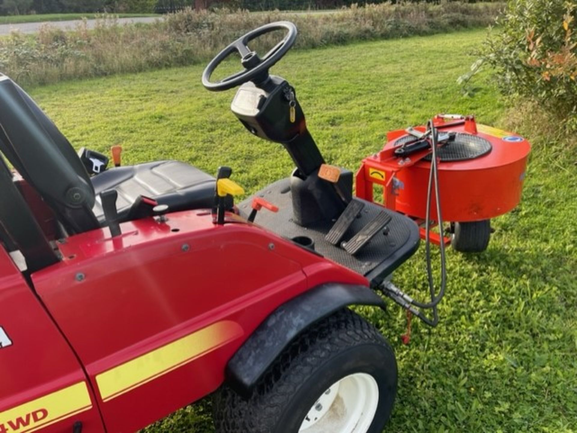 2018, SHIBAURA CM374 OUTFRONT MOWER WITH DECK & BLOWER - Image 6 of 13