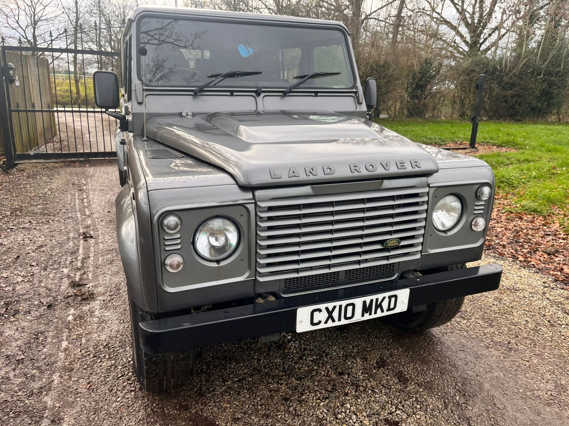 2010 Landrover Defender 110 - Double Cab Country 4 TDCi (No VAT on hammer) - Image 5 of 14