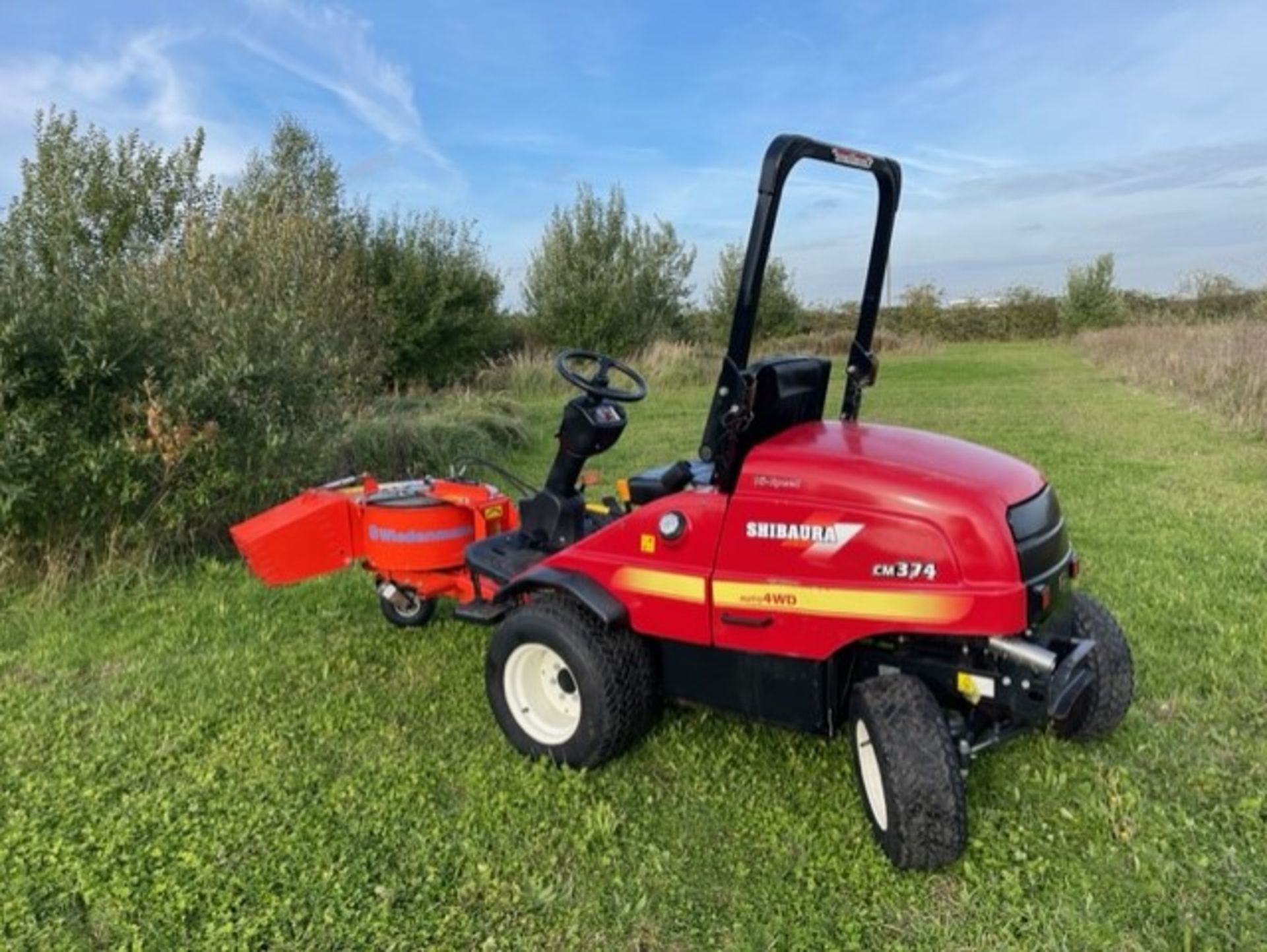 2018, SHIBAURA CM374 OUTFRONT MOWER WITH DECK & BLOWER - Image 5 of 13