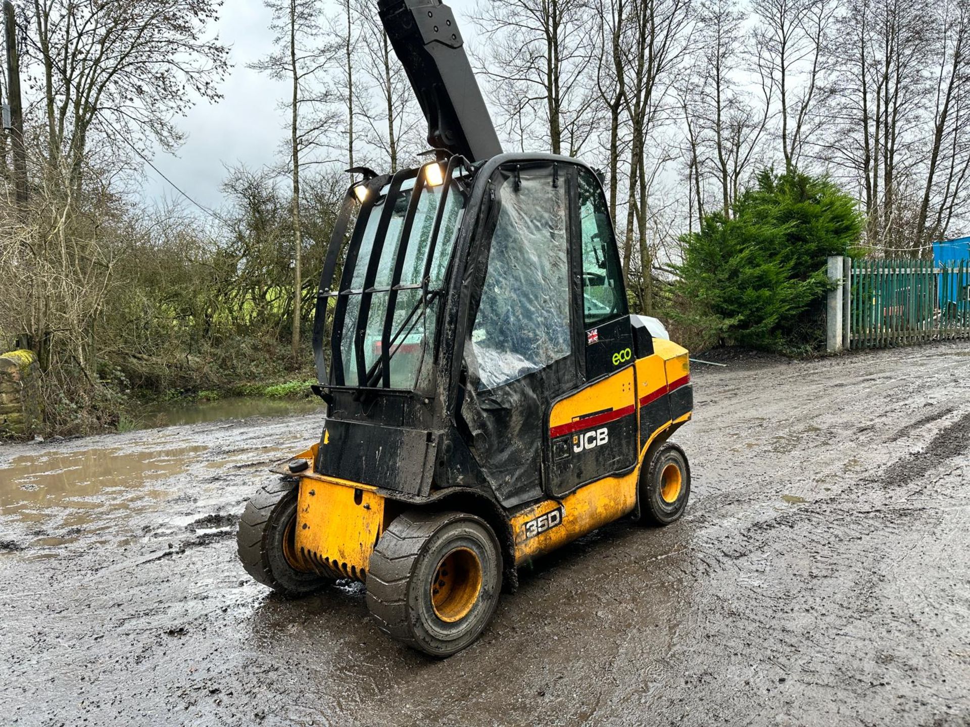 2019 JCB TLT35D DIESEL 3.5 TON TELESCOPIC FORKLIFT/TELETRUK WITH STRIMECH BUCKET GRAB AND PALLET FOR - Image 9 of 16