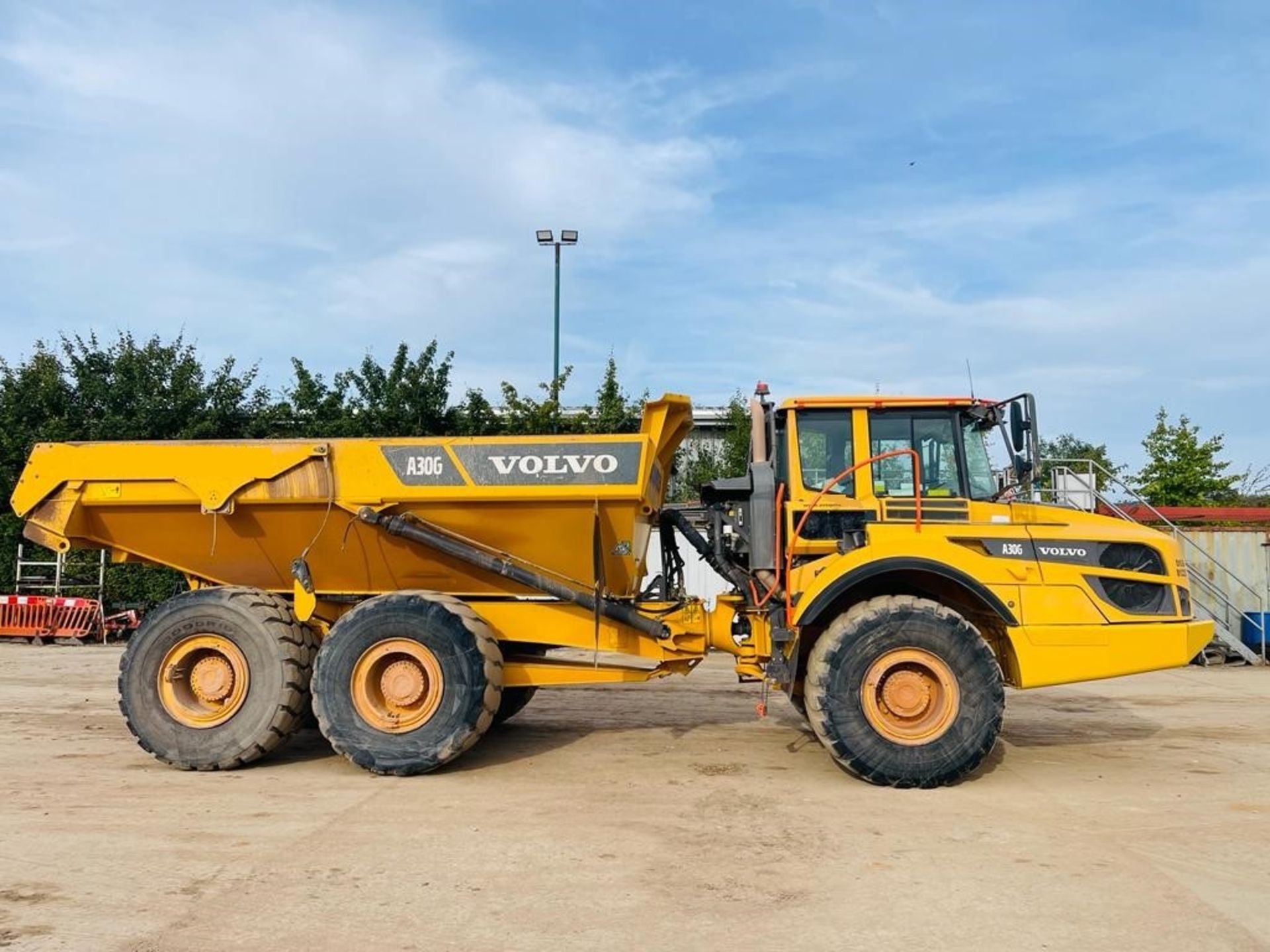 2021 - VOLVO A 30 G DUMP TRUCK - Image 2 of 20