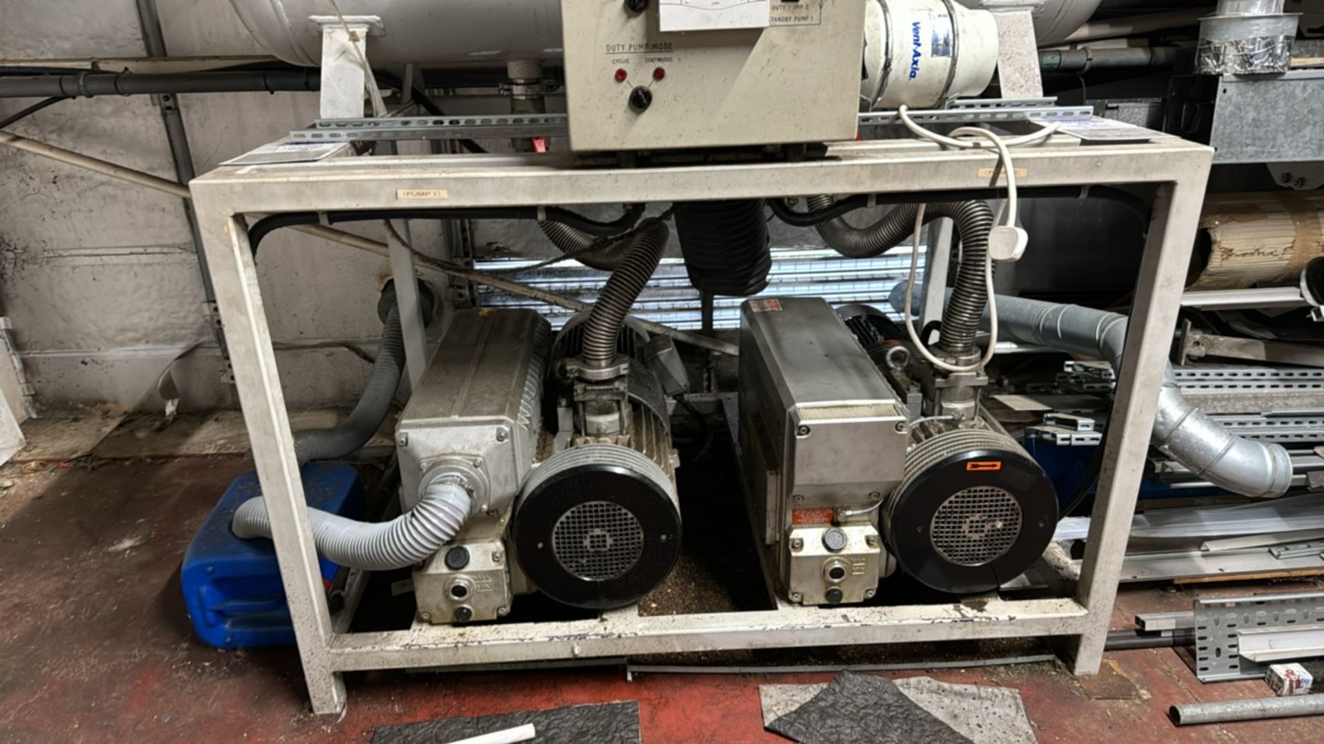 Vent Axia AirTrak Vacuum System Includes Compressor and 2 x BUSCH Rotary Vane Vacuum Pumps - Image 2 of 11
