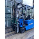 2002, Caterpillar 1.6 Ton Forklift