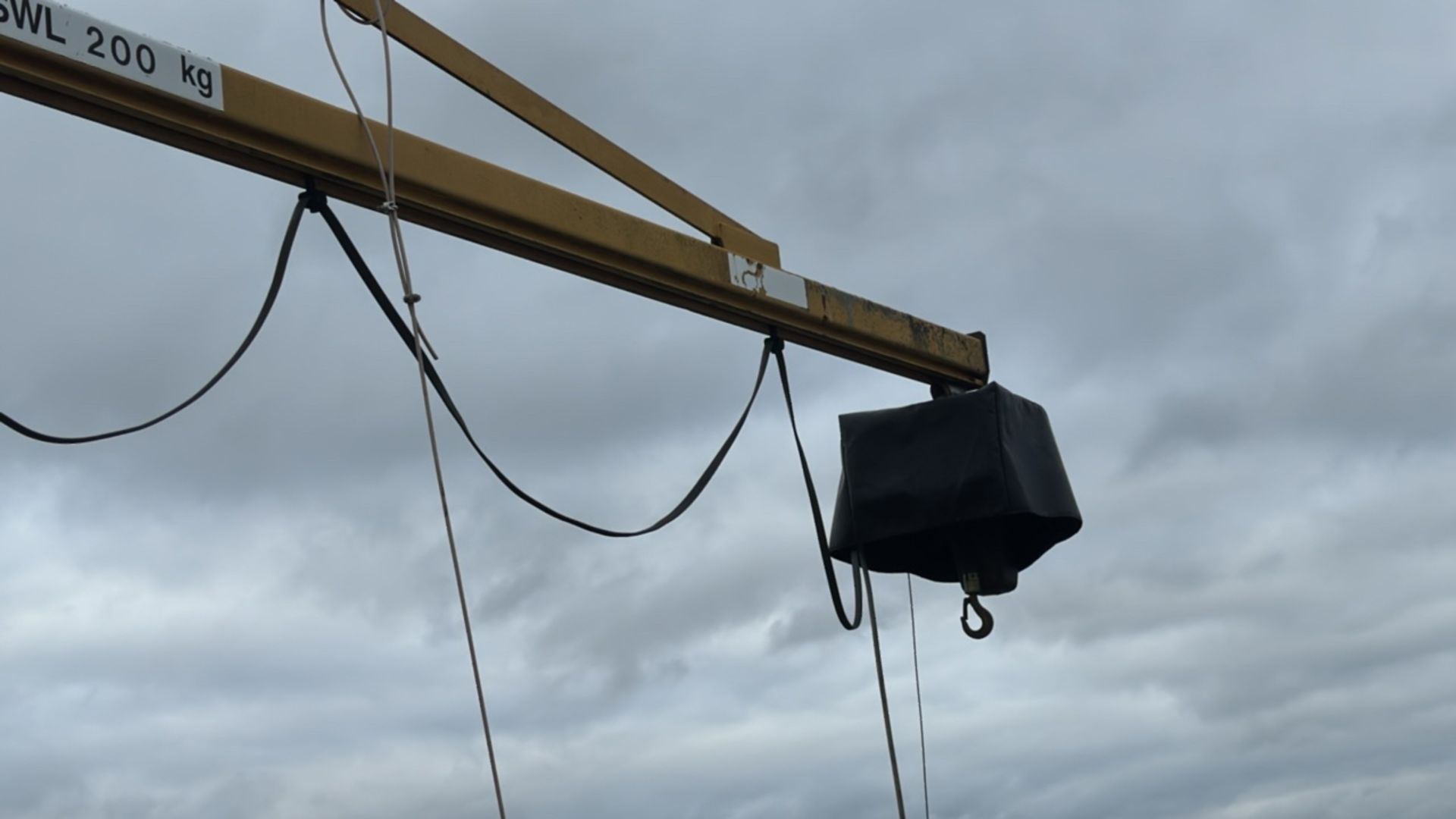 Roof Crane - Jib Crane Fitted with Electric Chain Hoist - Image 4 of 7