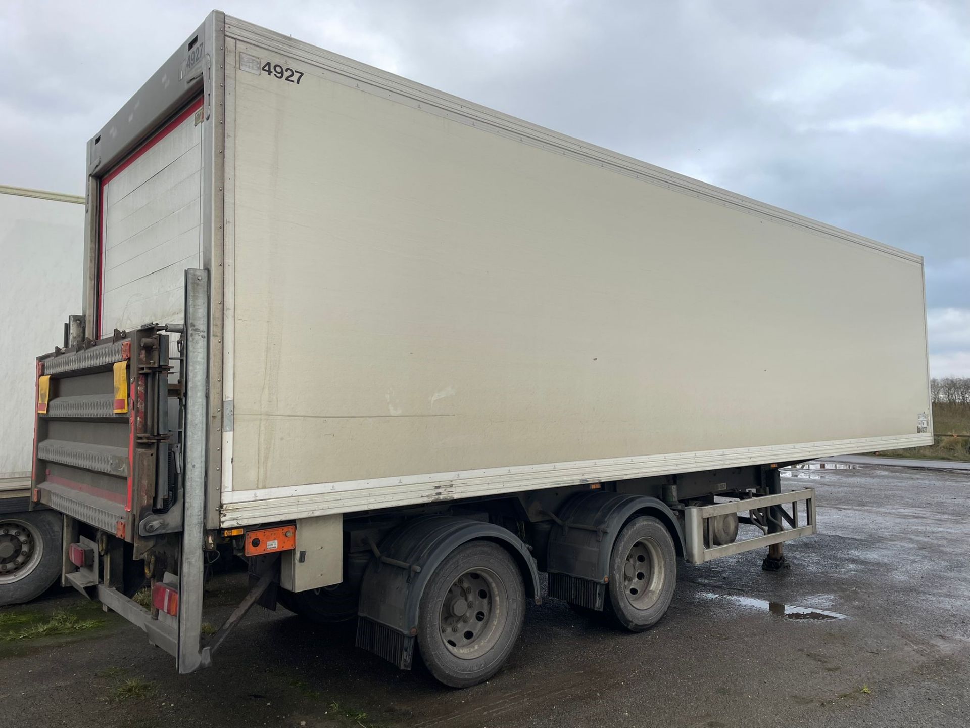 2013 G&A 10.4m Tandem Refrigerated Multi-Temp Trailer - Image 11 of 14