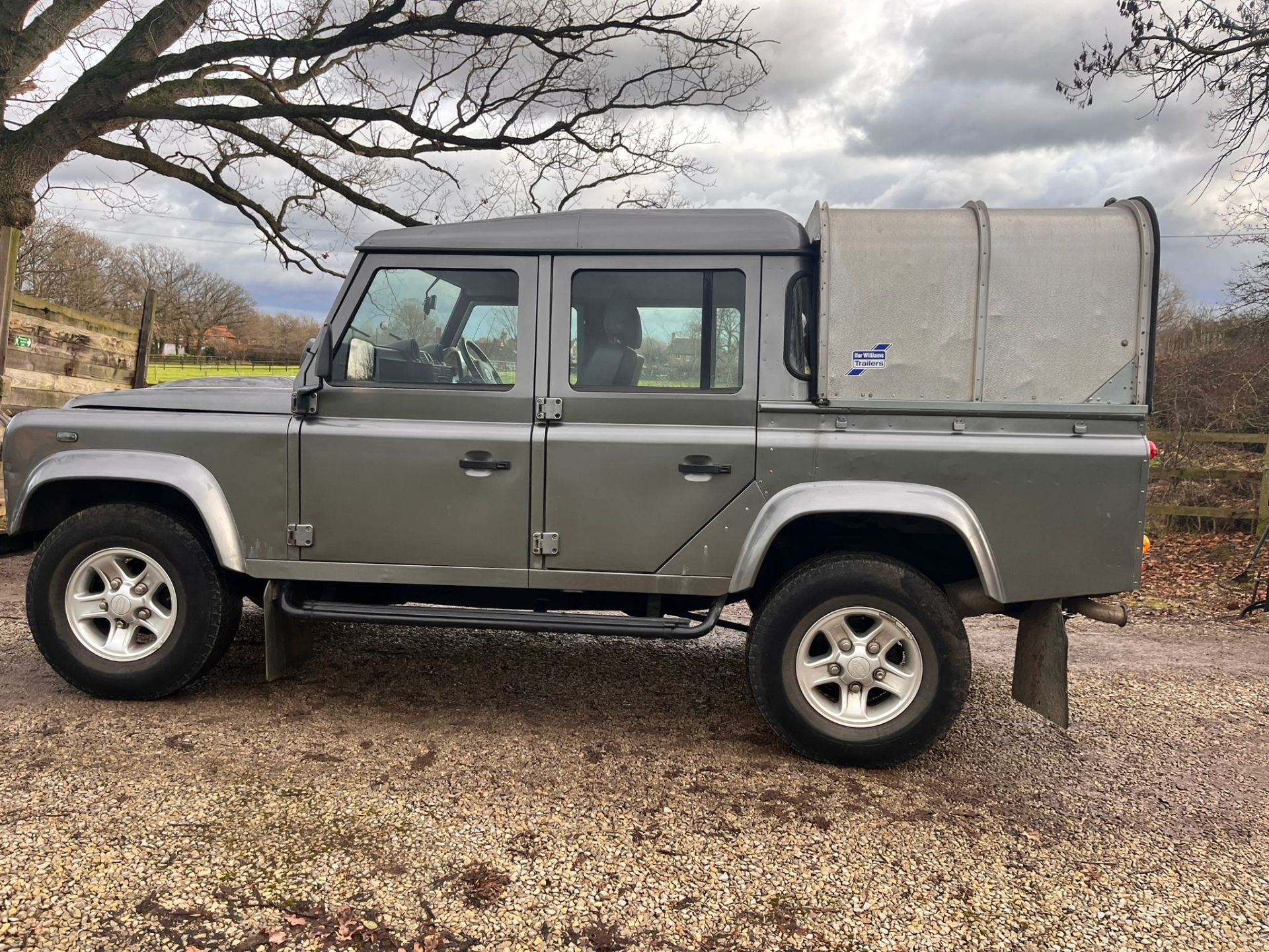 2010 Landrover Defender 110 - Double Cab Country 4 TDCi (No VAT on hammer) - Image 4 of 14