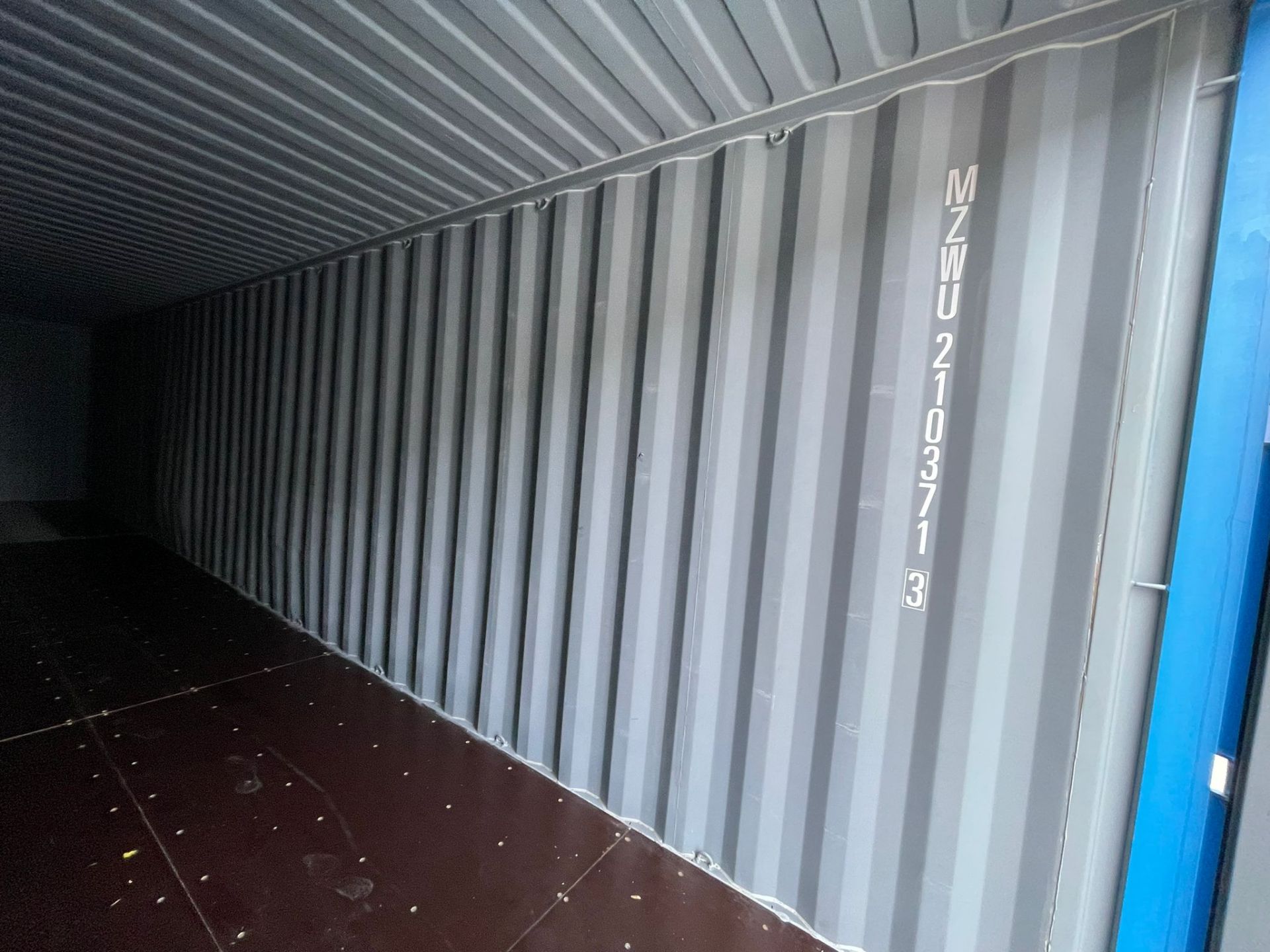NO RESERVE - 40ft HC Shipping Container - ref MZWU2103713 - Image 3 of 5