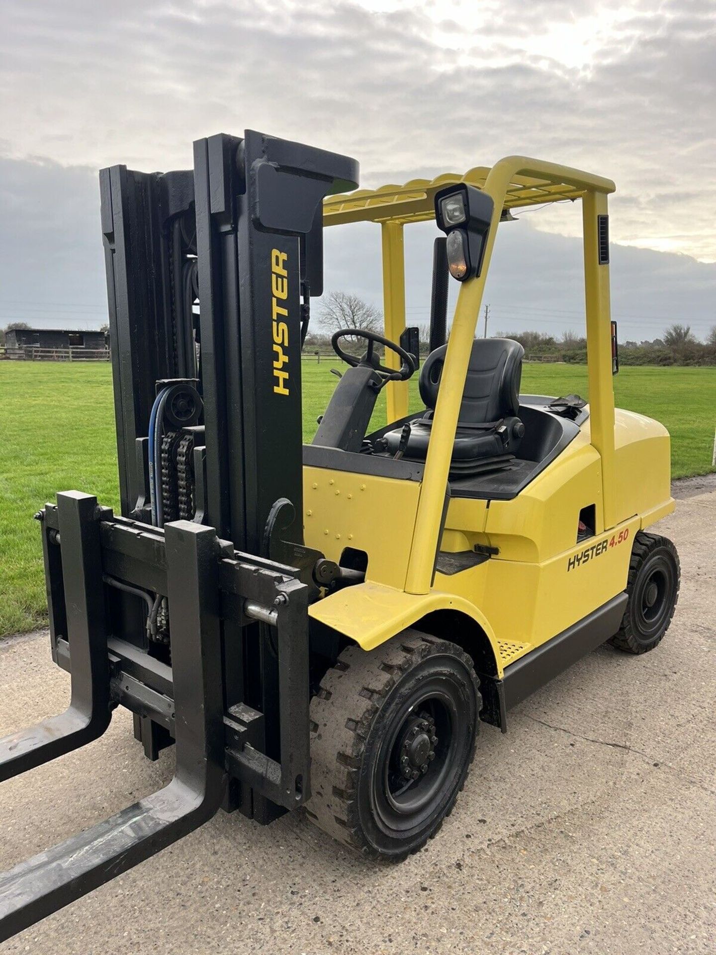 HYSTER 4.5 Tonne Diesel Forklift (container spec)