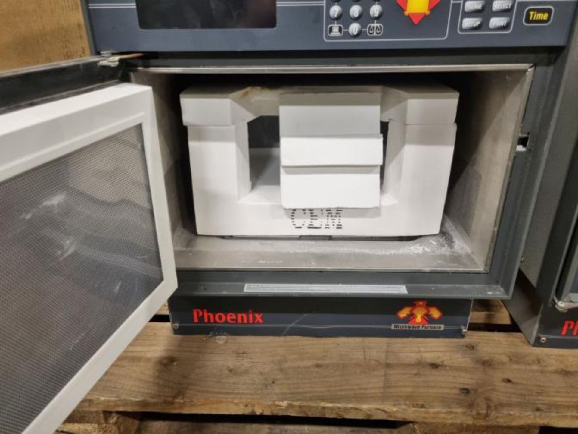 Cem Phoenix microwave furnace - L 60 x W 50 x H 50cm ( 250V 50 Hz ) - Image 2 of 4
