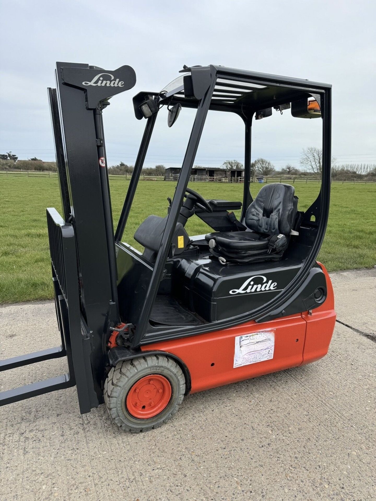 2006, LINDE - E16 1.6 Tonne Electric Forklift Truck (Container Spec) - Image 3 of 3