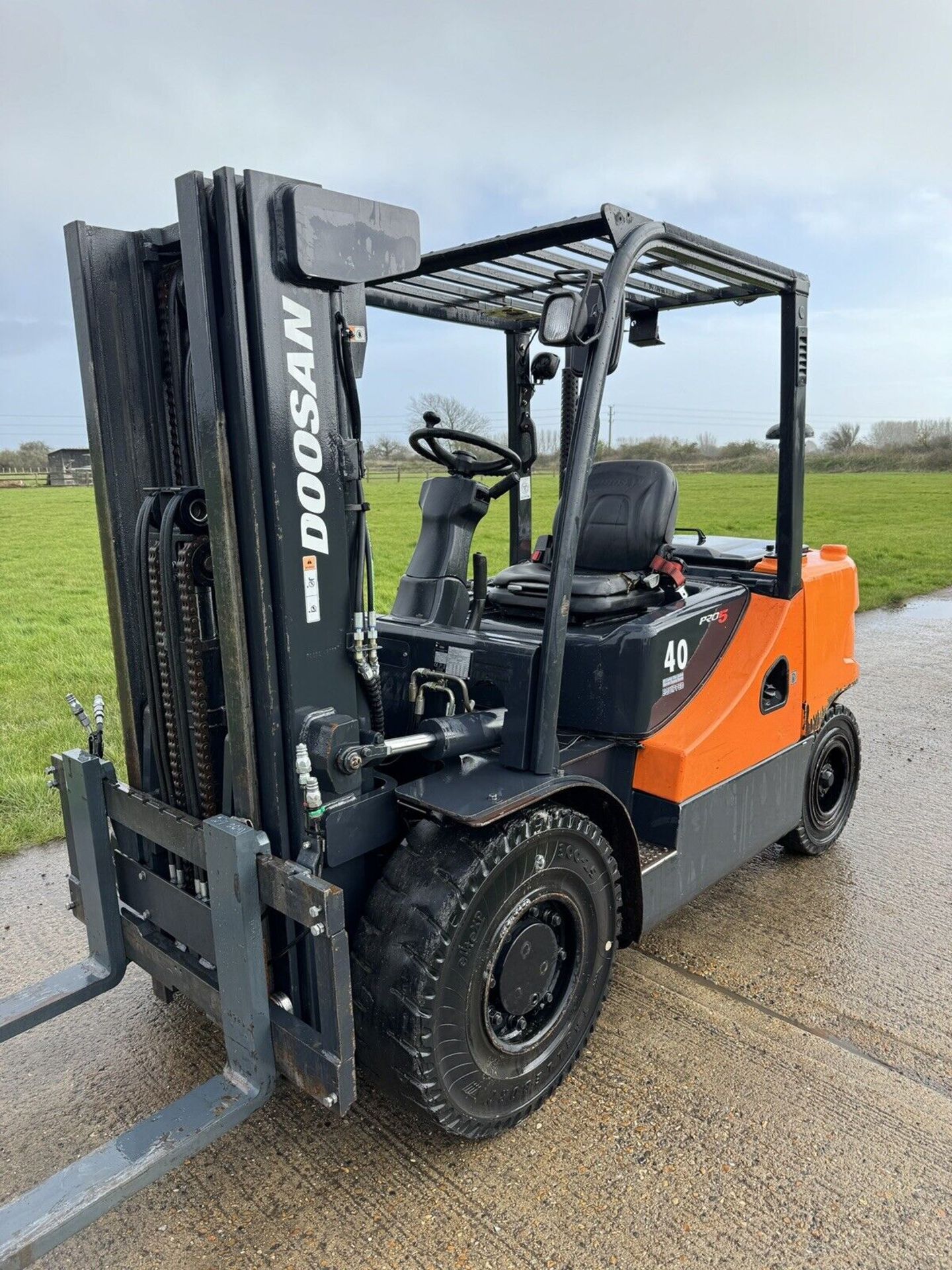 DOOSAN, 4 Tonne Diesel Forklift Truck (Container Spec)