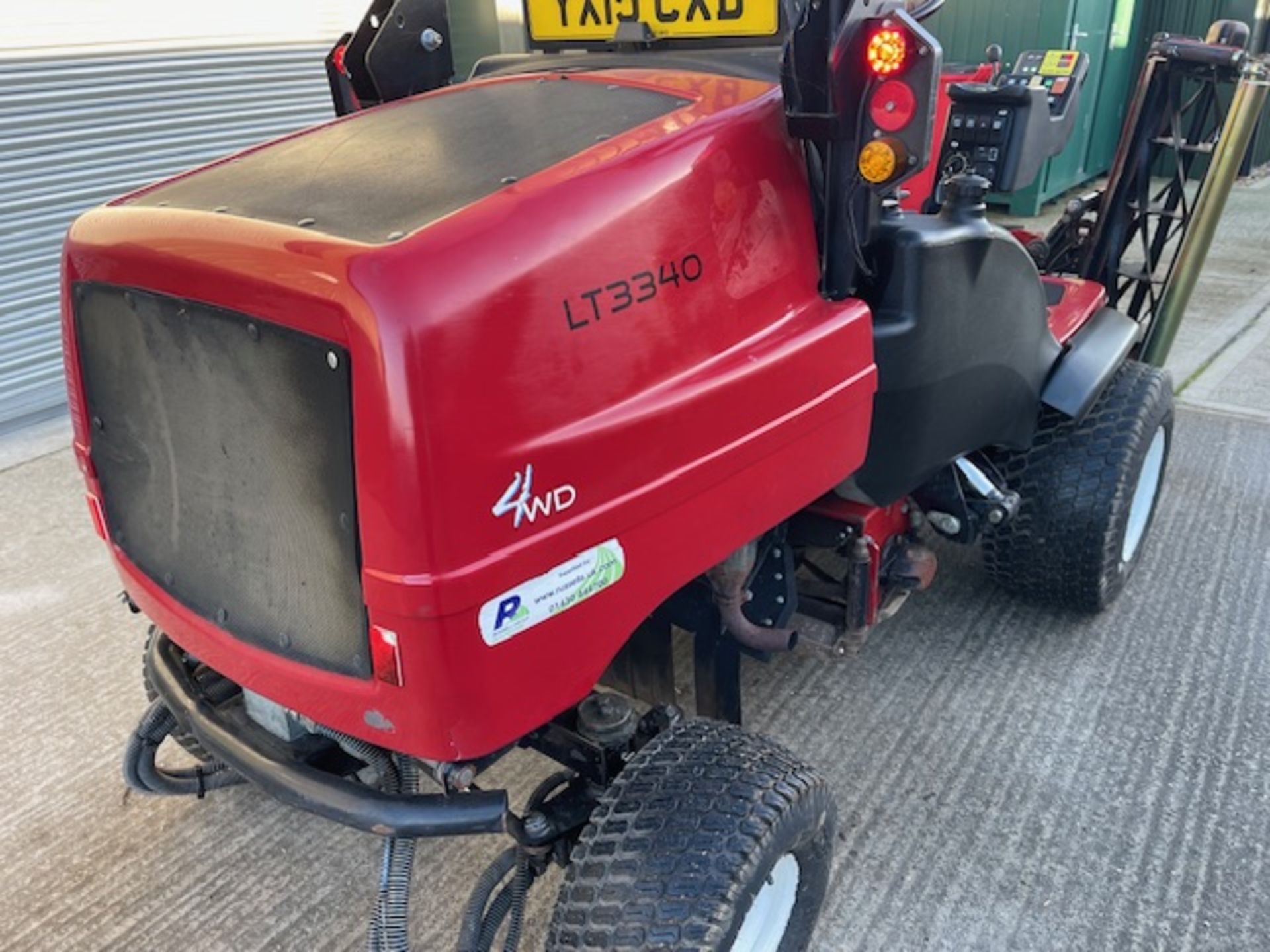 2015, TORO LT3340 TRIPLE TURF MOWER (HAYTER) - Image 8 of 12