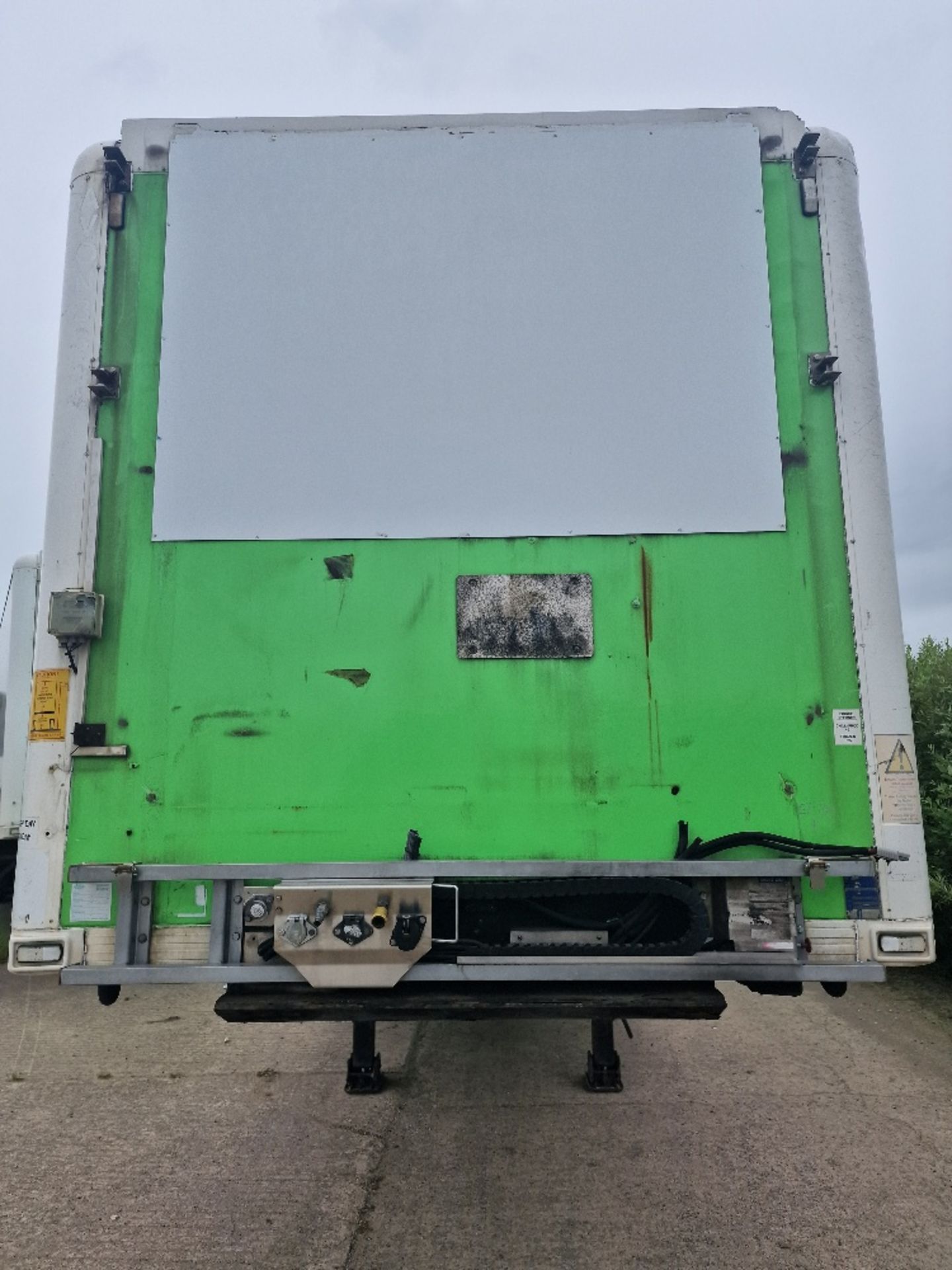 2012 G&A 10.4m Tandem Box Trailer - Image 11 of 11