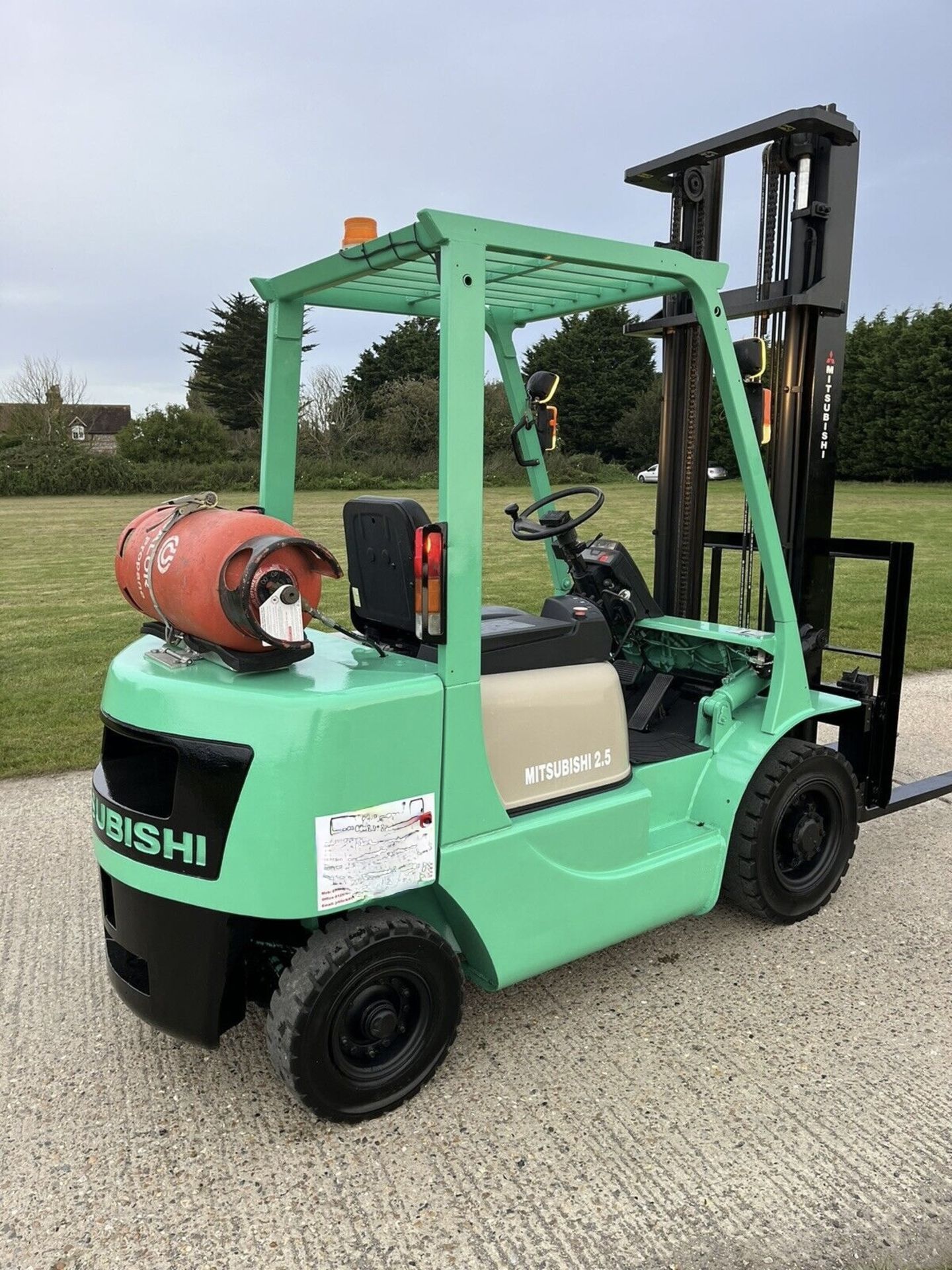 MITSUBISHI, 2.5 Tonne Gas Forklift - Image 4 of 5