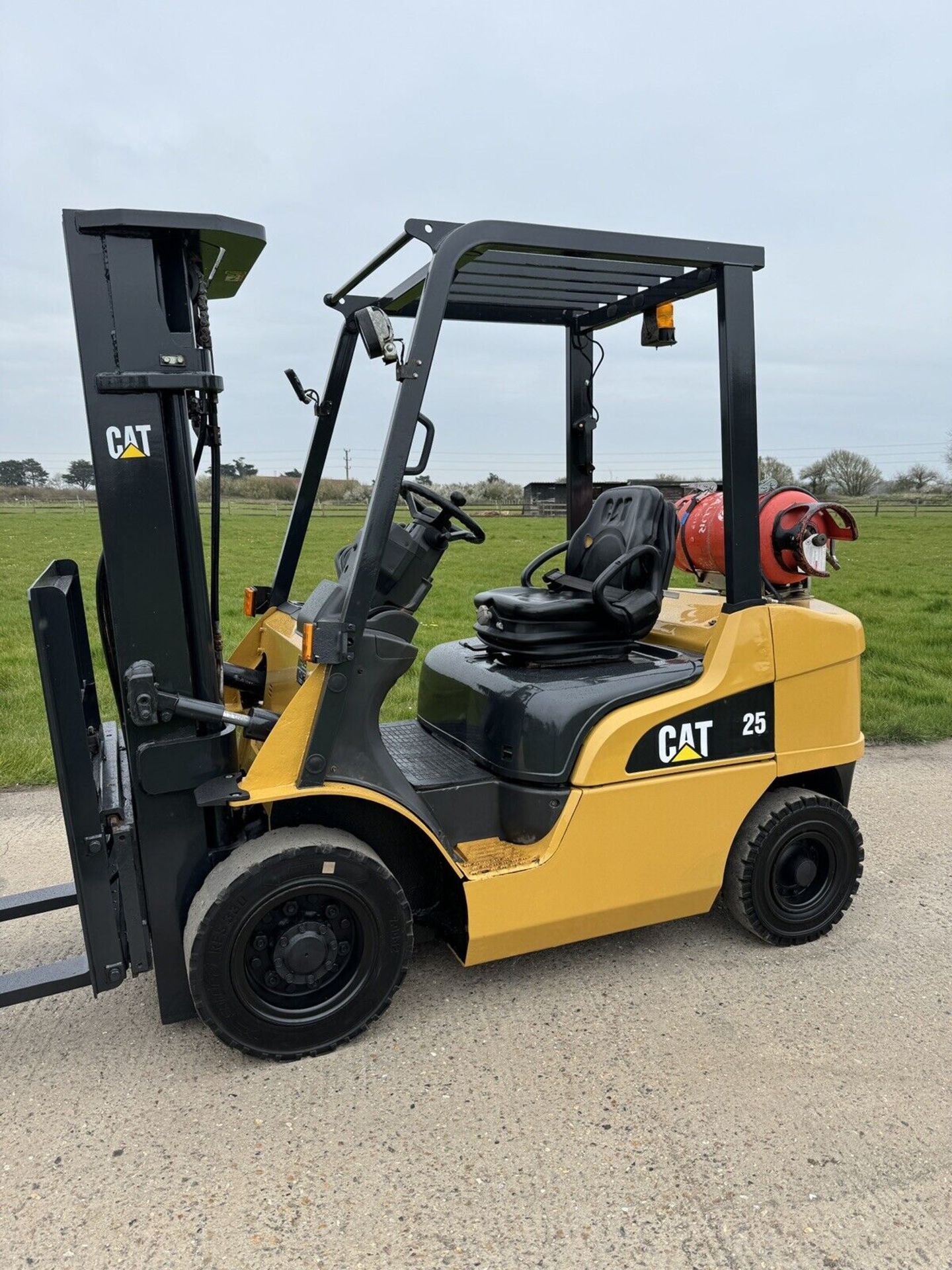 CATERPILLAR, 2.5 Tonne - Gas Forklift (Container, Triple Mast, Side Shift) - Bild 9 aus 9