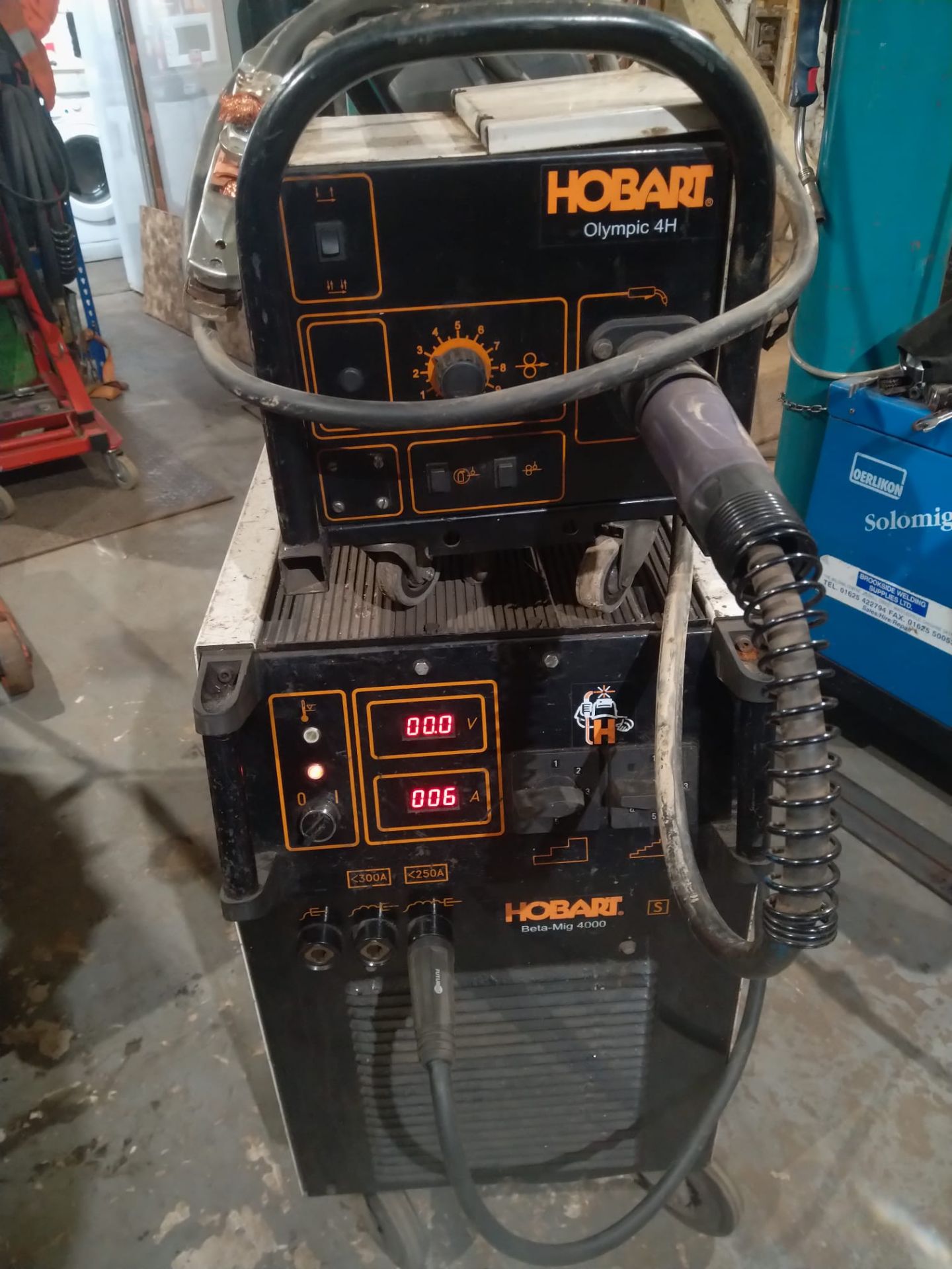 Hobart Beta-Mig 4000, 400 Amp 3 Phase Industrial Welder
