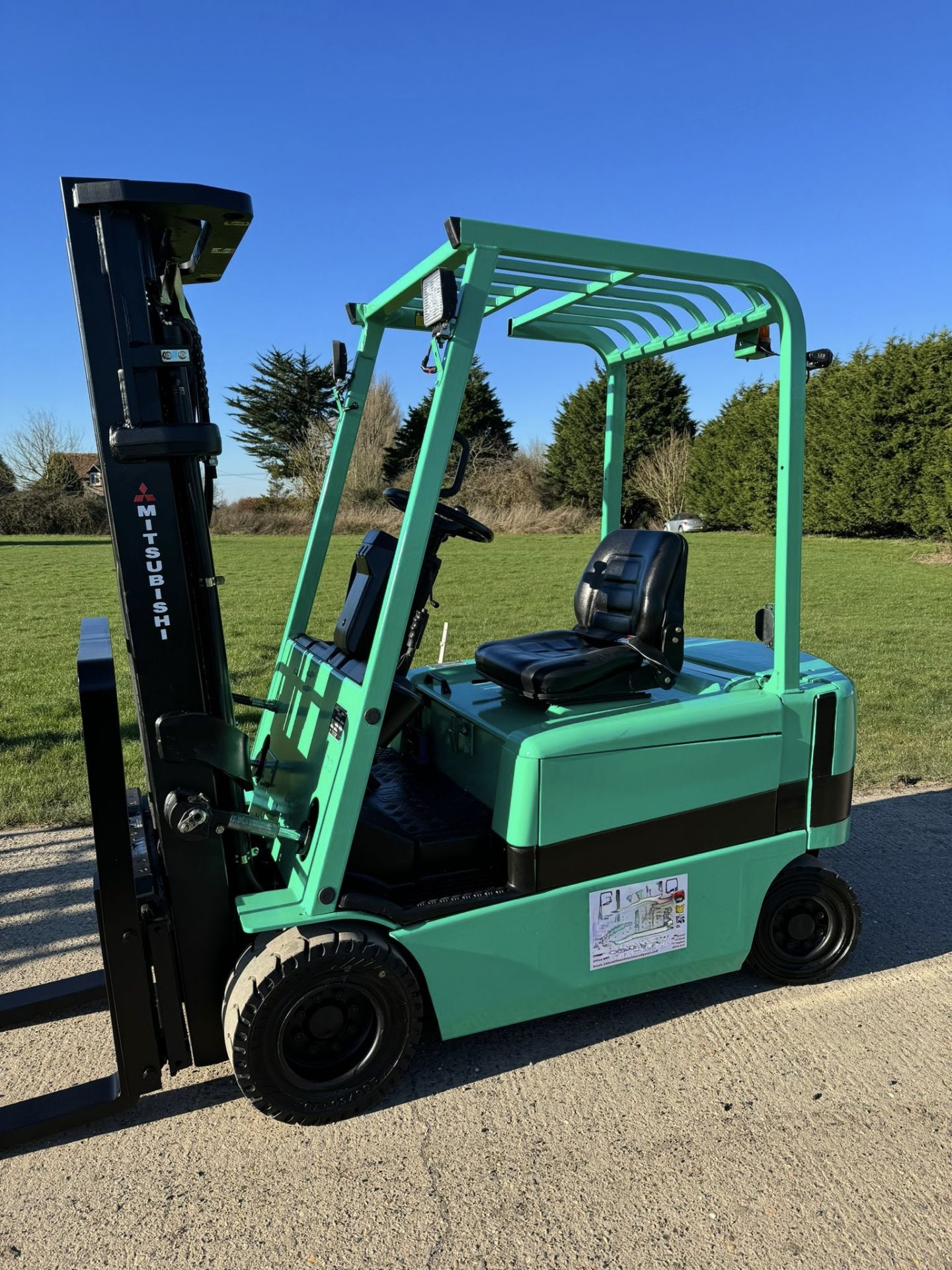 MITSUBISHI 2 Tonne (Container Spec) Electric Forklift Truck - Image 2 of 4