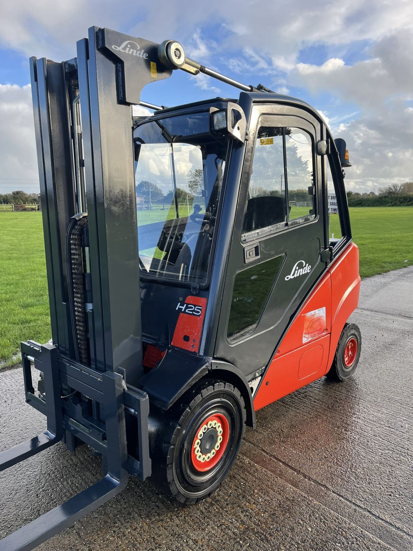 LINDE, H25 Diesel Forklift Truck (container spec)