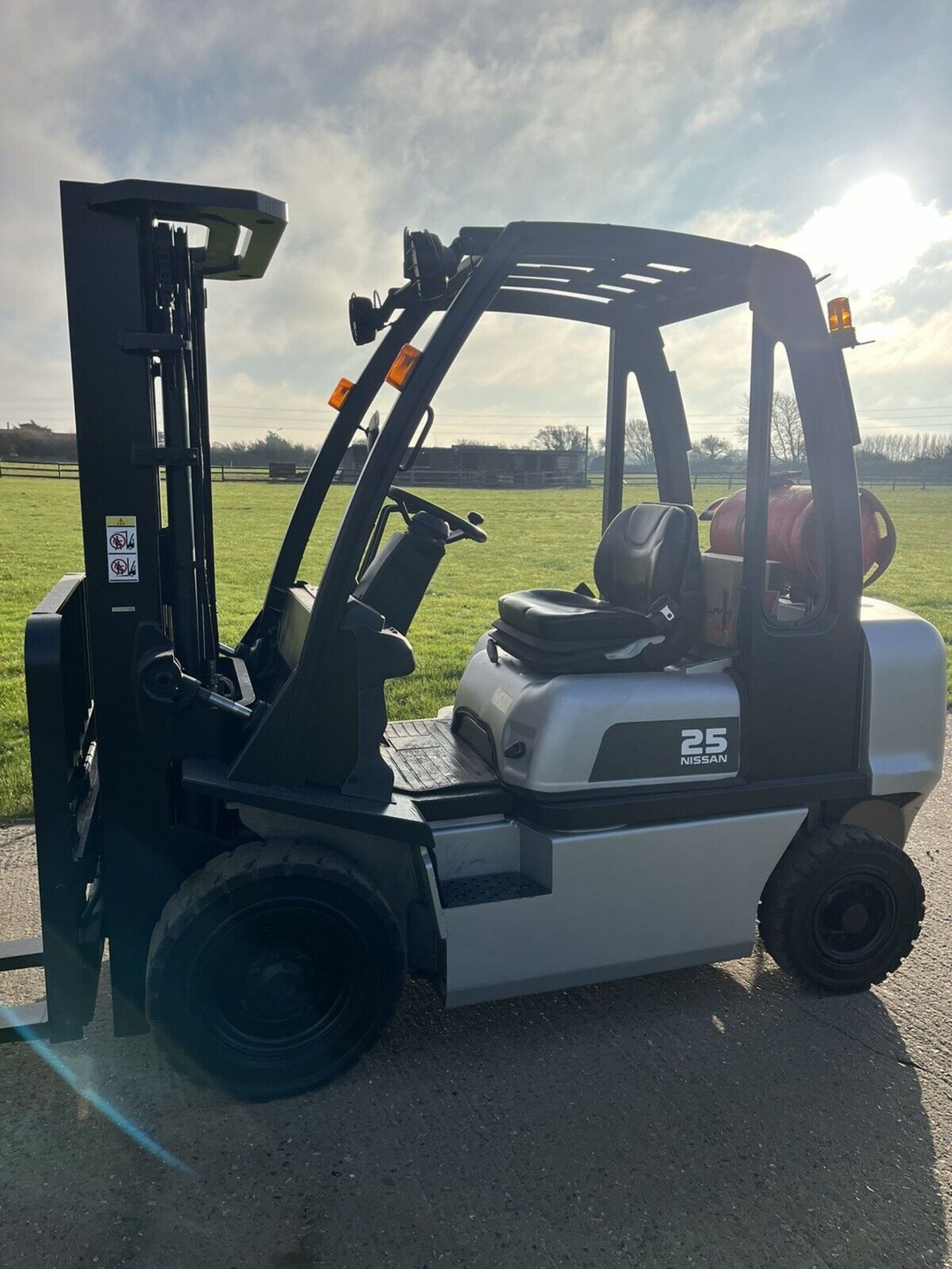 2015 - NISSAN 2.5 Gas Forklift Truck (Container Spec) - Bild 5 aus 5