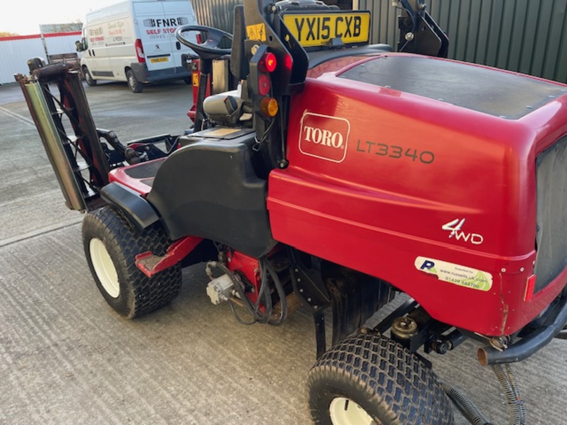 2015, TORO LT3340 TRIPLE TURF MOWER (HAYTER) - Image 7 of 12