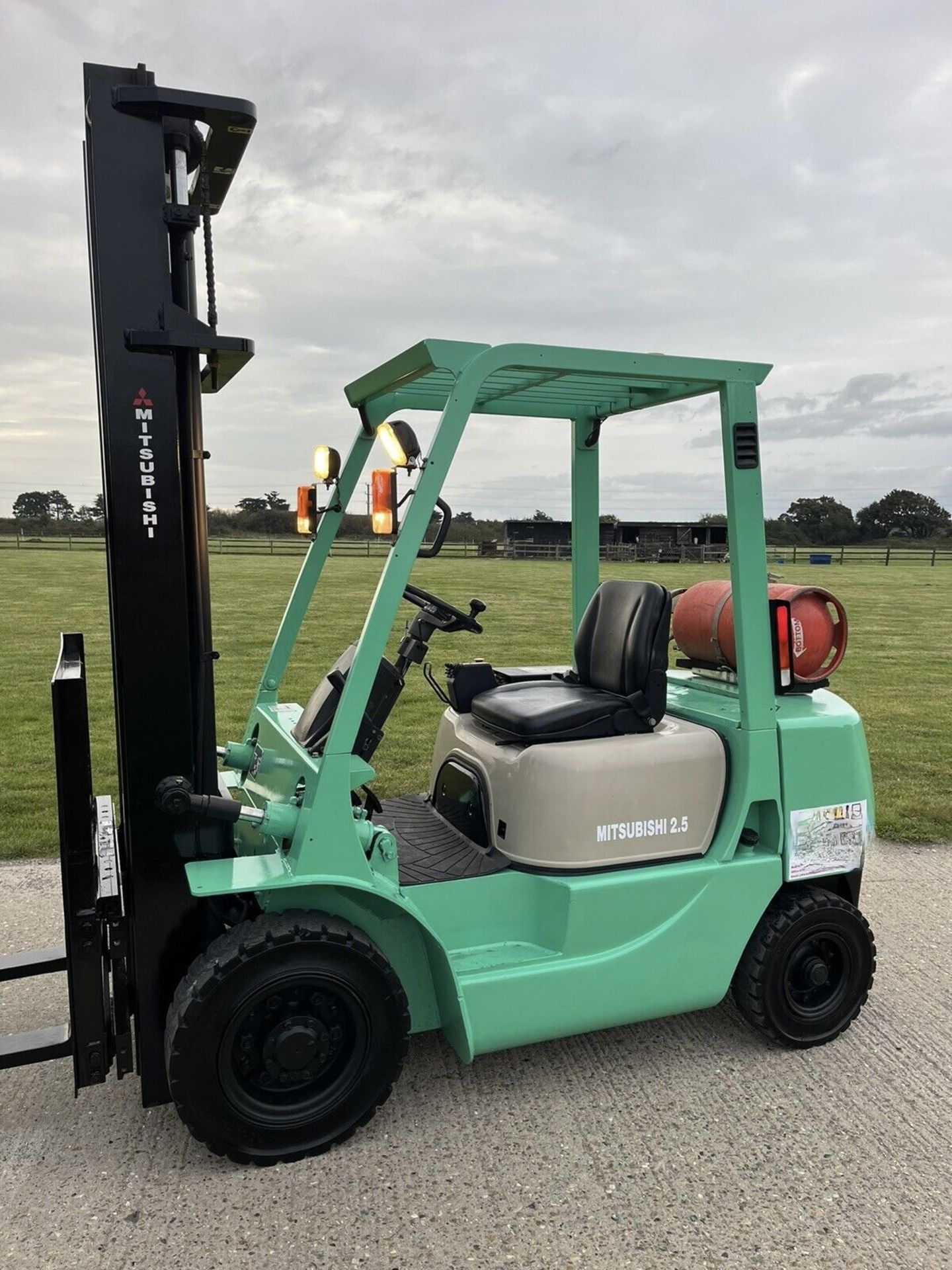 MITSUBISHI, 2.5 Tonne Gas Forklift - Bild 5 aus 5