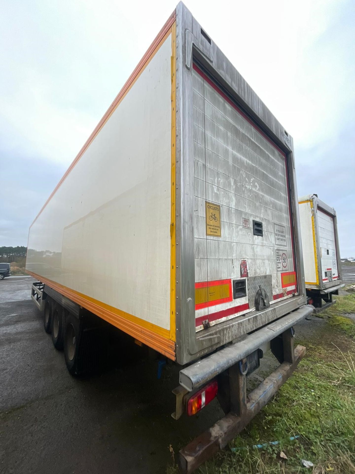 2010 G&A 13.6m Tri-Axle Box Trailer - Image 8 of 9