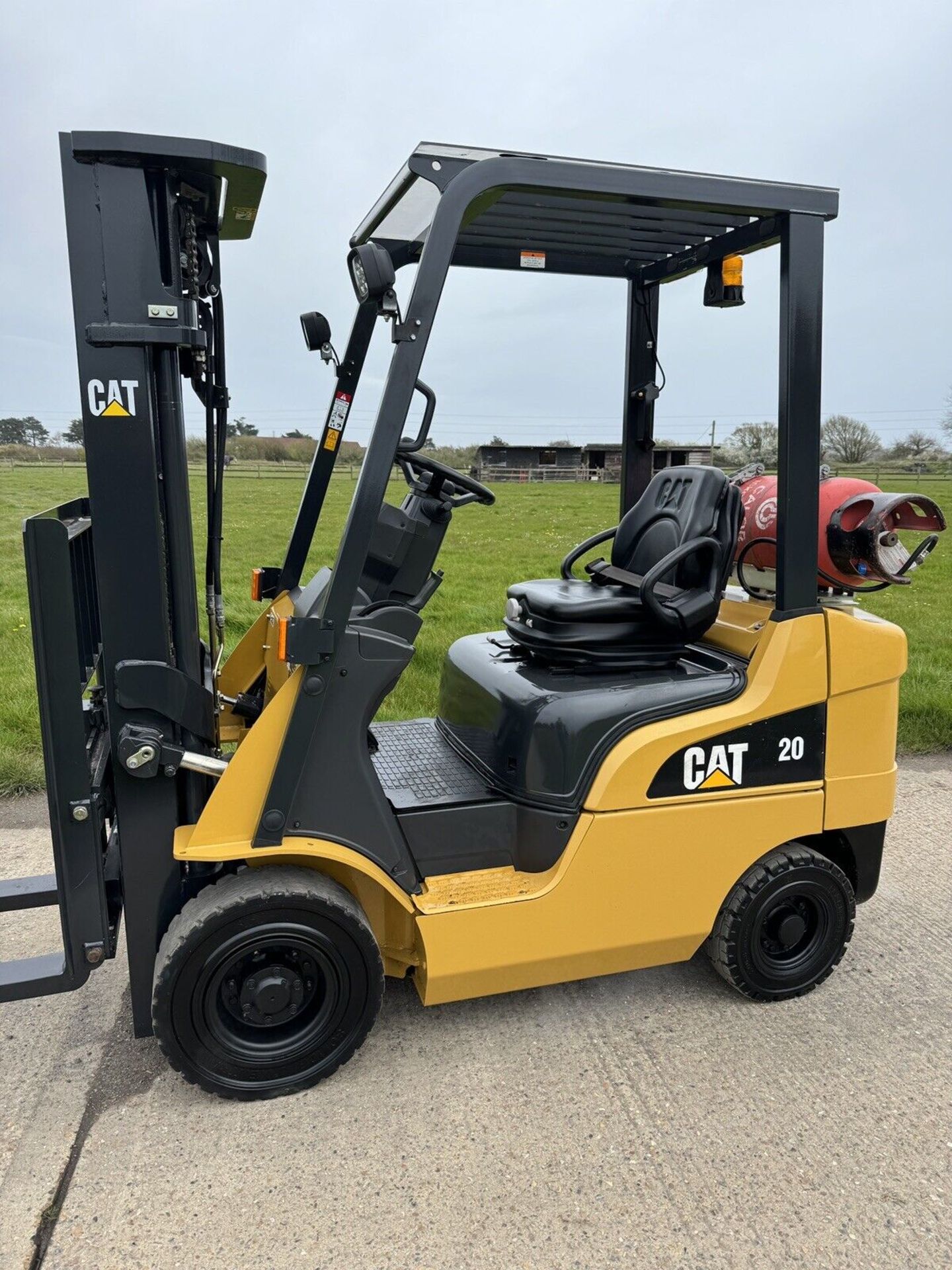 2017, CATERPILLAR - 2 Tonne Gas Forklift (Only 1235 Hours) - Image 6 of 6